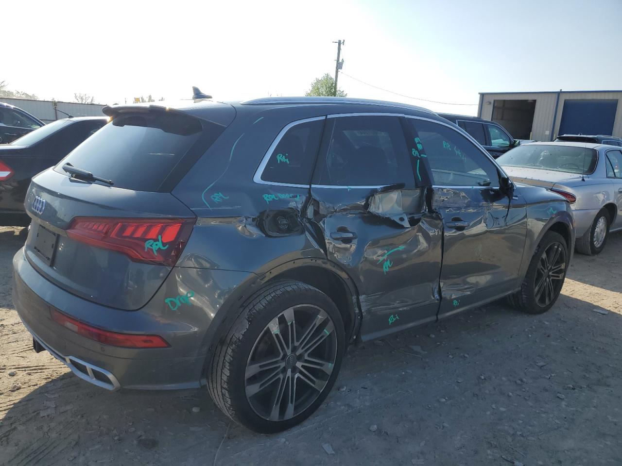 Photo 2 VIN: WA1C4AFY4L2075968 - AUDI SQ5 