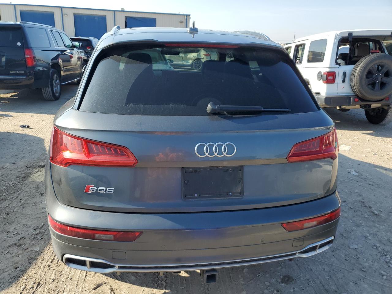 Photo 5 VIN: WA1C4AFY4L2075968 - AUDI SQ5 