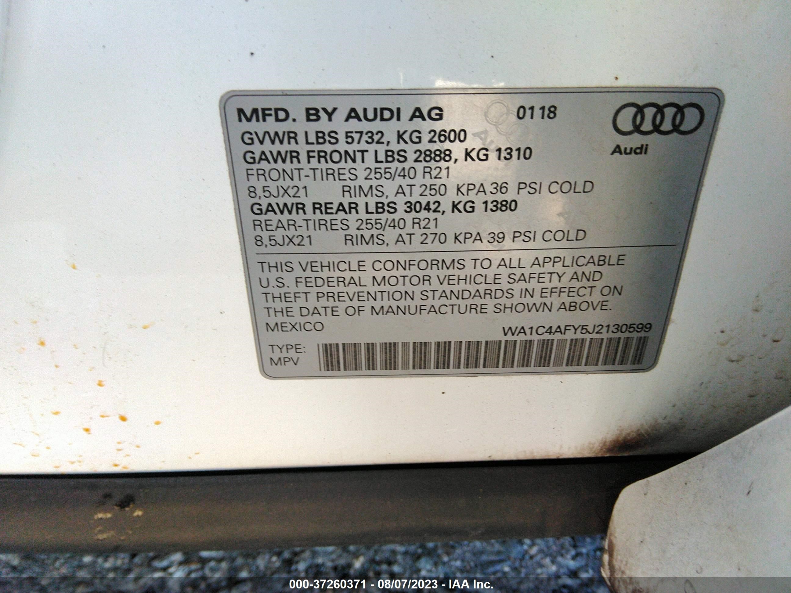 Photo 8 VIN: WA1C4AFY5J2130599 - AUDI SQ5 