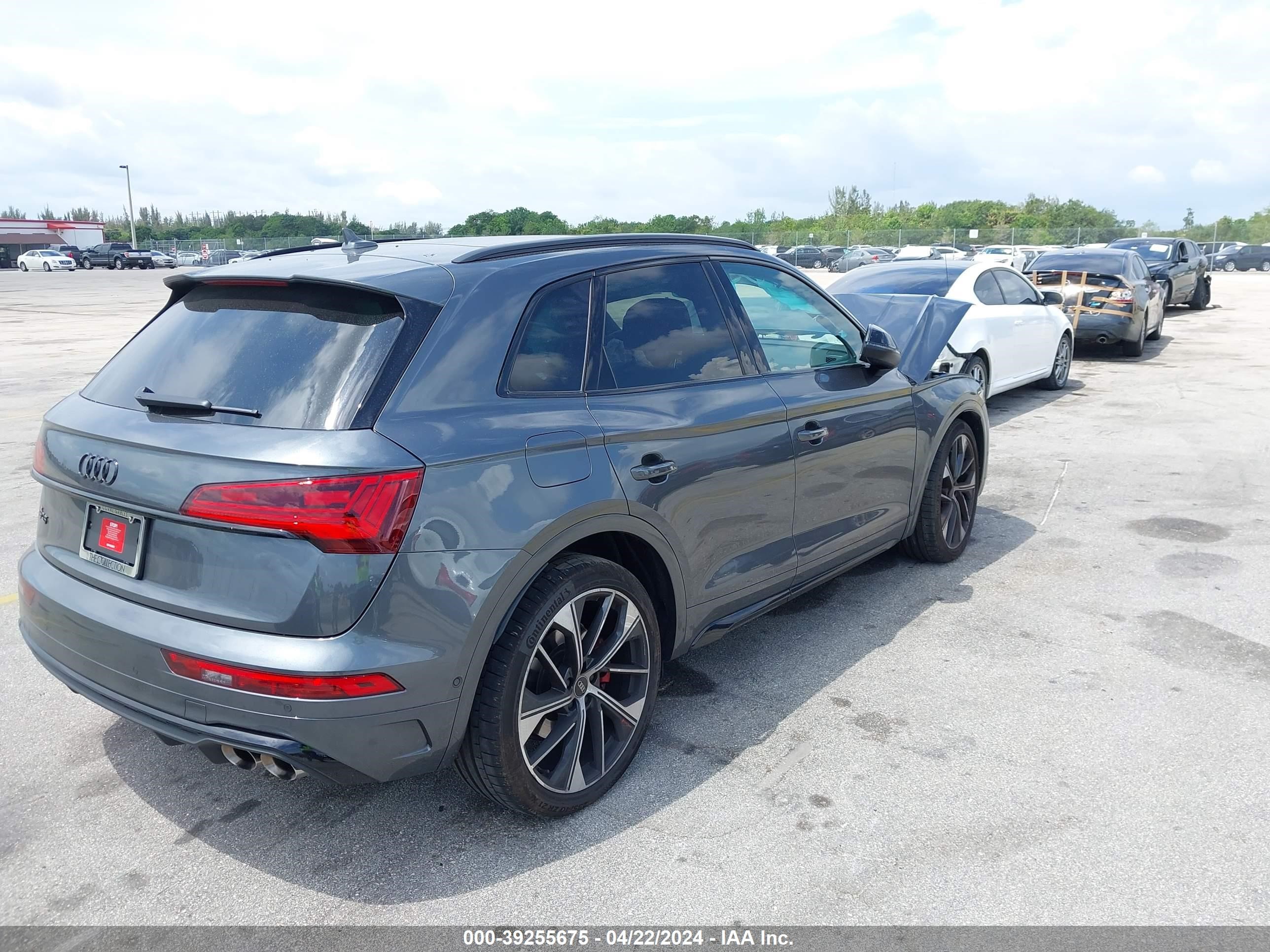 Photo 3 VIN: WA1C4AFY5R2023726 - AUDI SQ5 