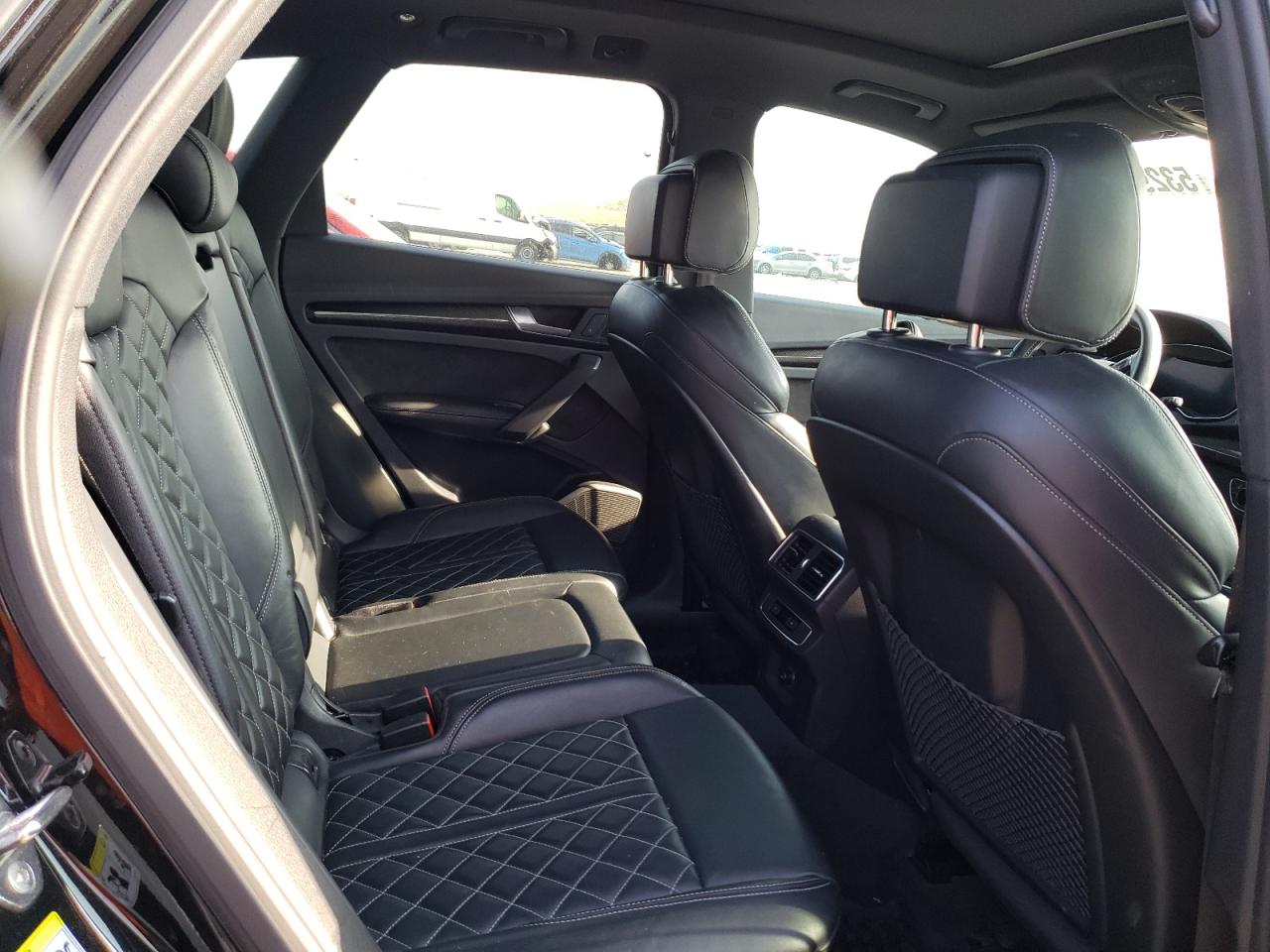 Photo 9 VIN: WA1C4AFY8J2080023 - AUDI SQ5 