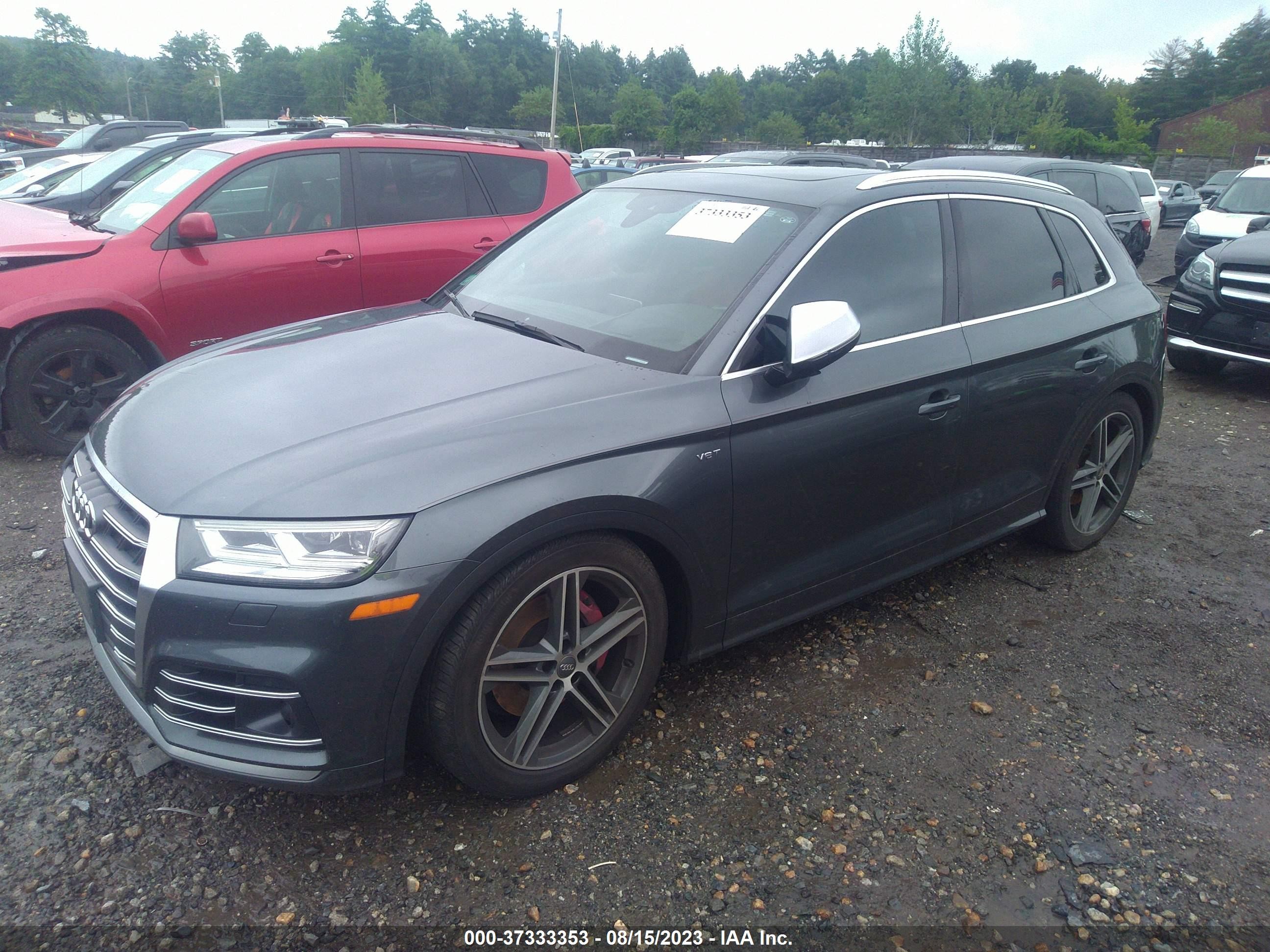 Photo 1 VIN: WA1C4AFY8J2099042 - AUDI SQ5 