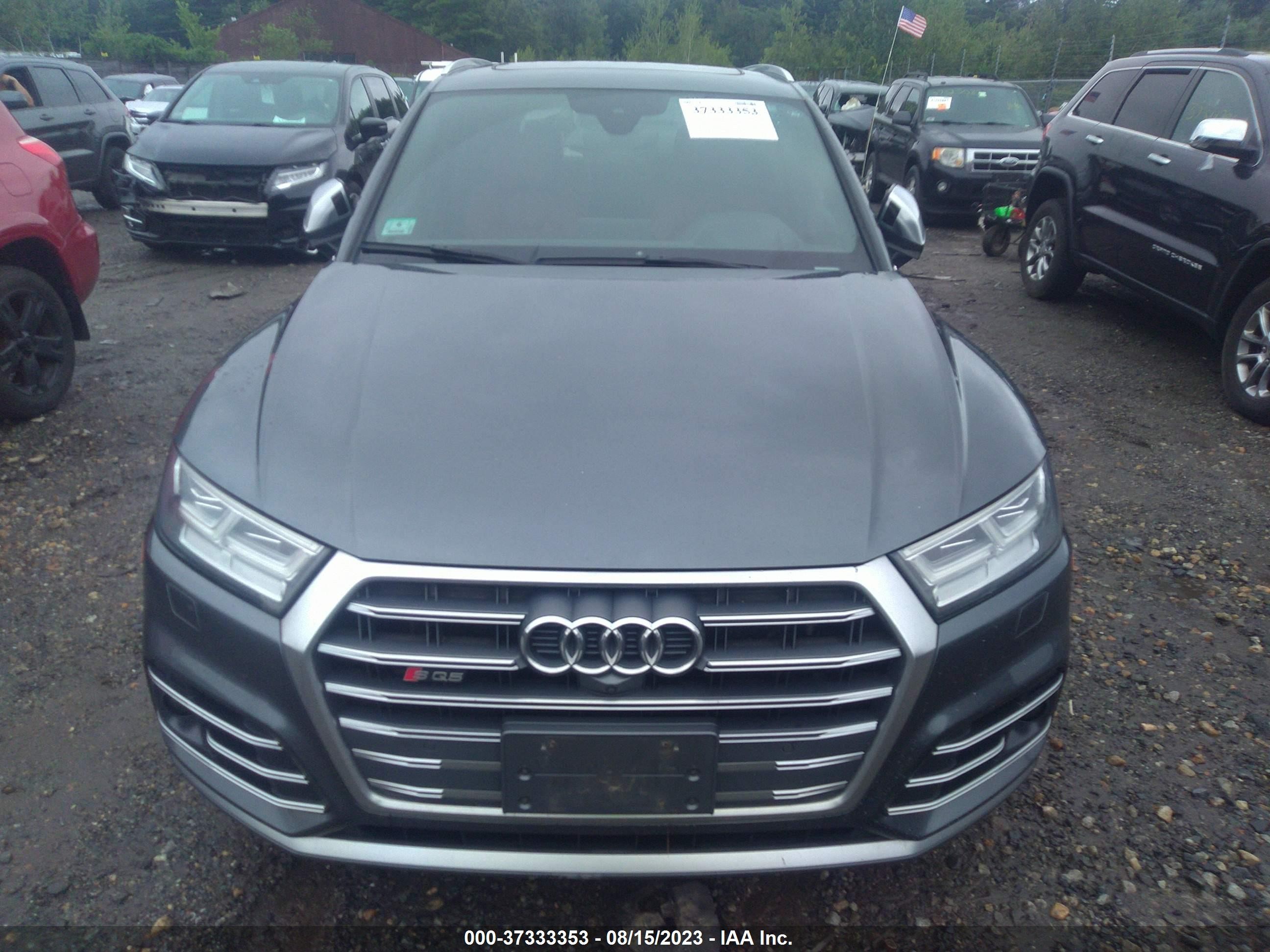 Photo 11 VIN: WA1C4AFY8J2099042 - AUDI SQ5 