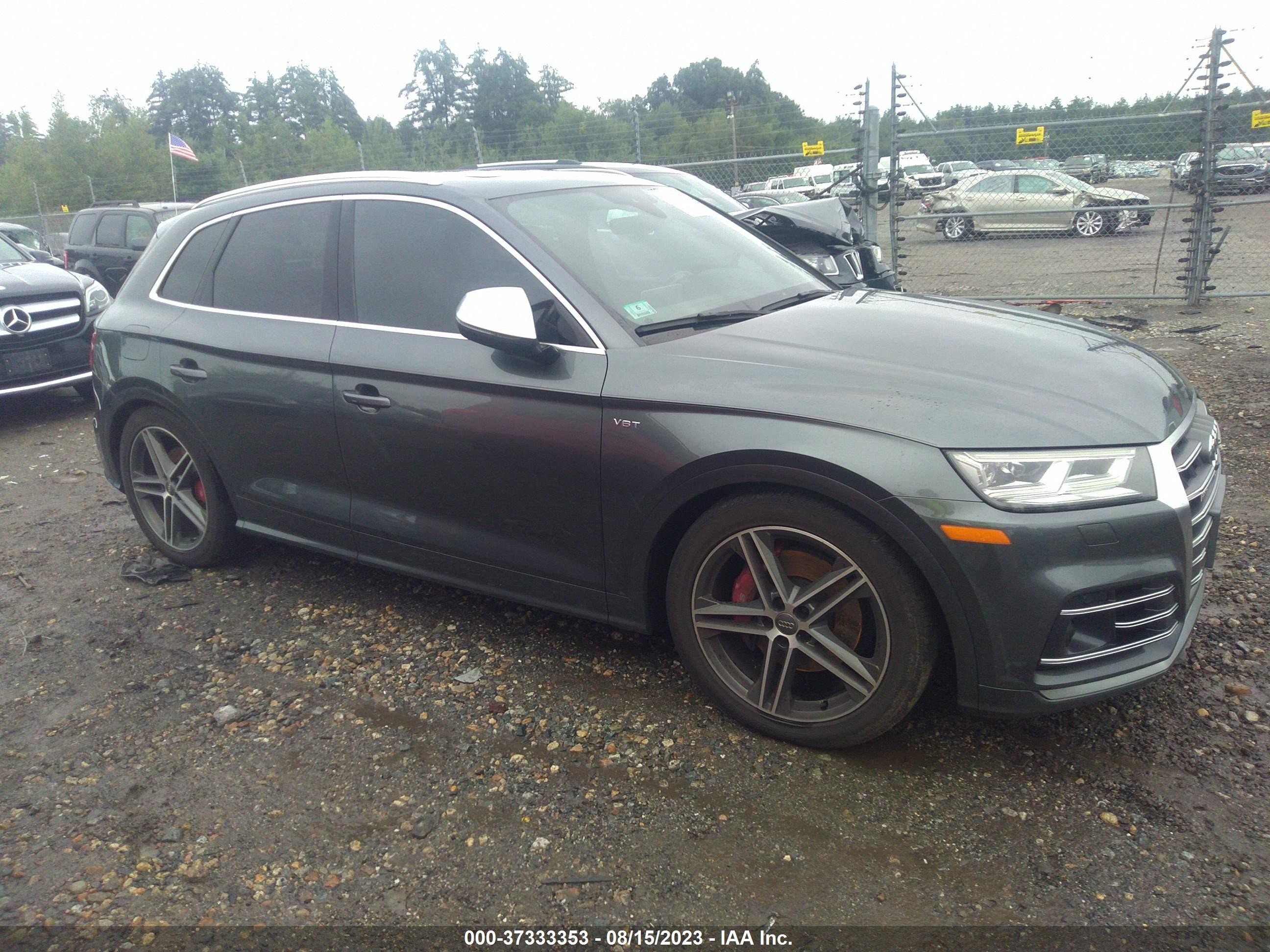 Photo 12 VIN: WA1C4AFY8J2099042 - AUDI SQ5 