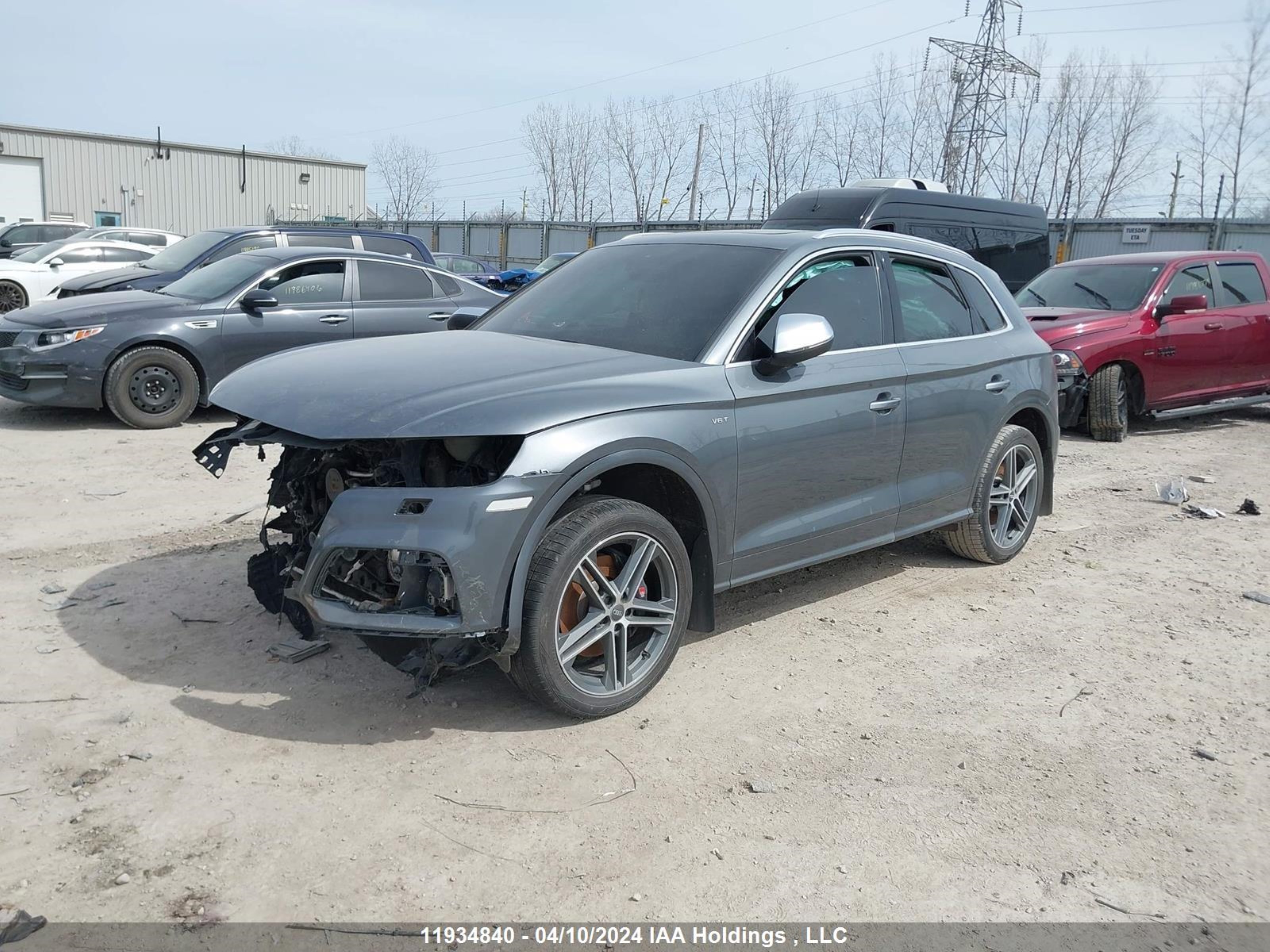 Photo 1 VIN: WA1C4AFY8J2245682 - AUDI SQ5 