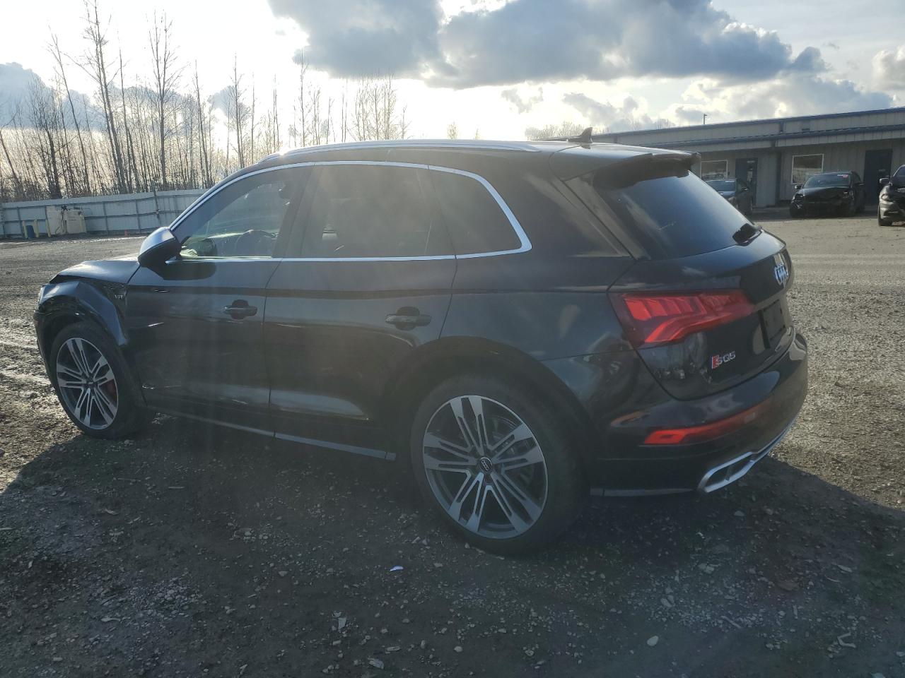 Photo 1 VIN: WA1C4AFY9J2019652 - AUDI SQ5 