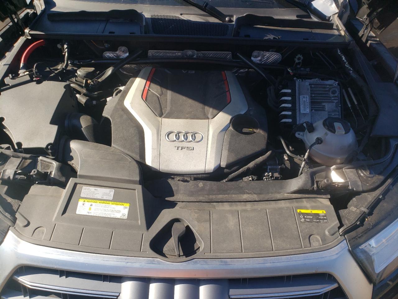 Photo 10 VIN: WA1C4AFY9J2140276 - AUDI SQ5 