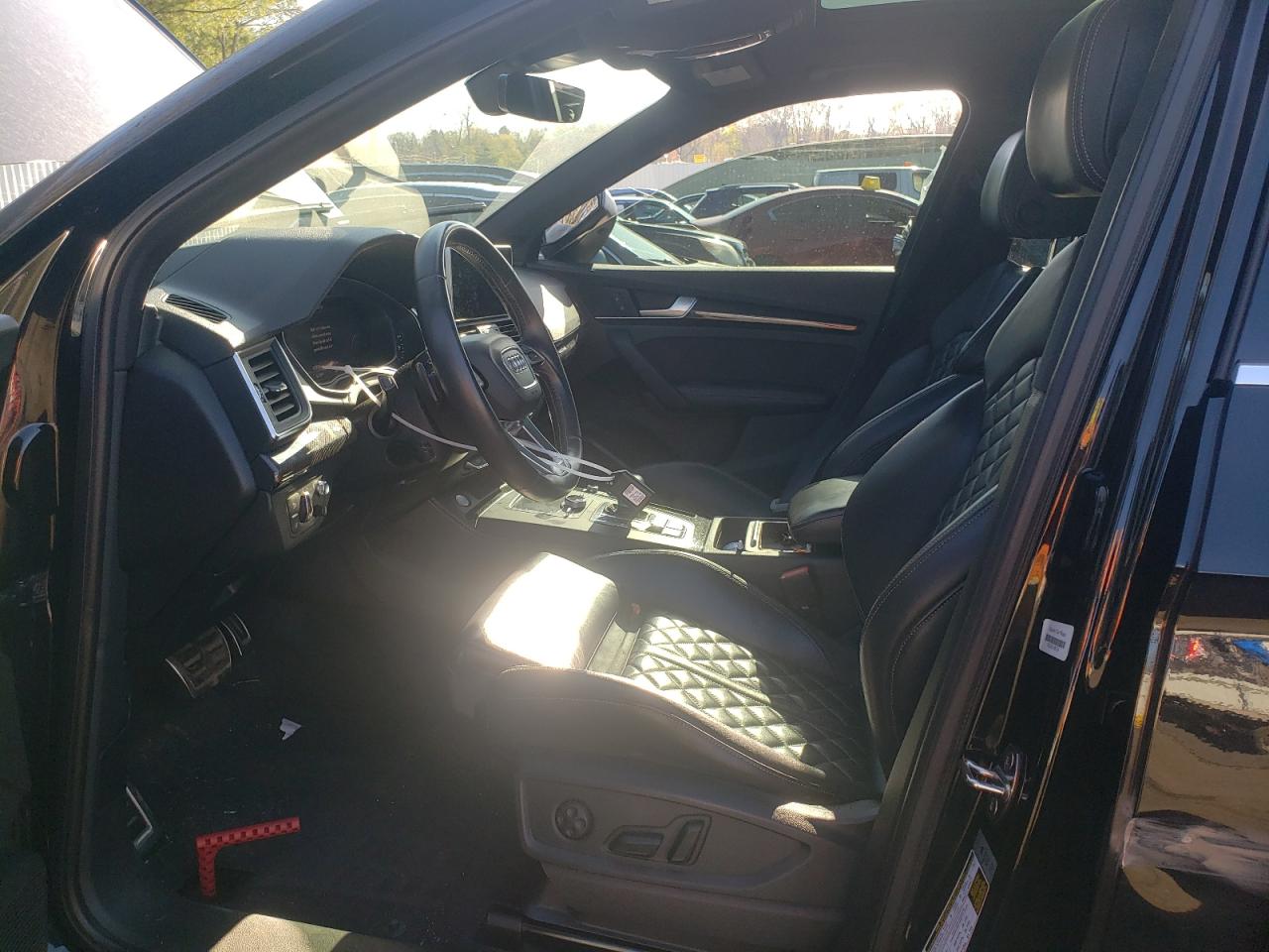 Photo 6 VIN: WA1C4AFY9J2140276 - AUDI SQ5 