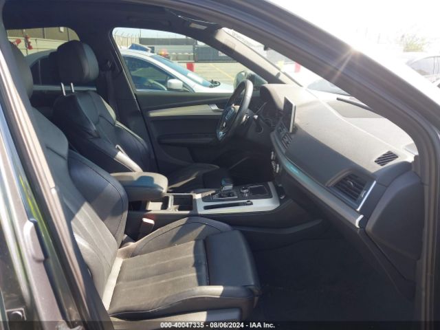 Photo 4 VIN: WA1C4BFY5J2055618 - AUDI SQ5 