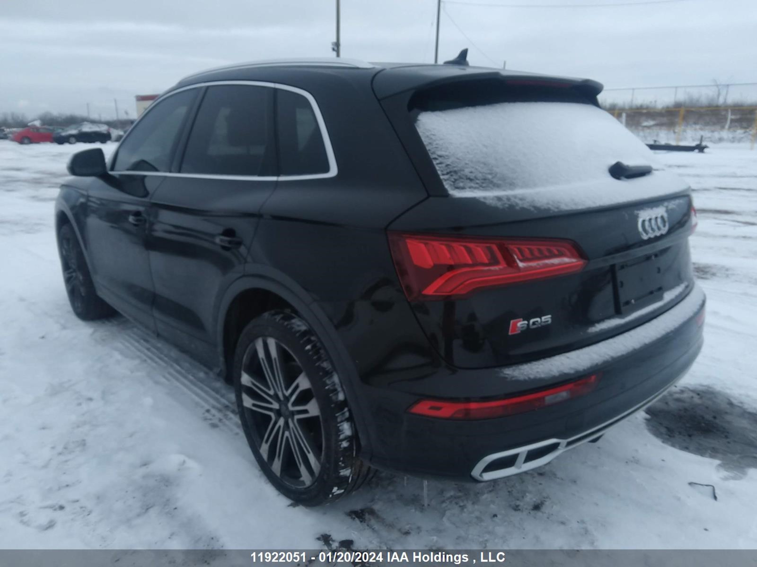 Photo 2 VIN: WA1C4BFY7J2078558 - AUDI SQ5 