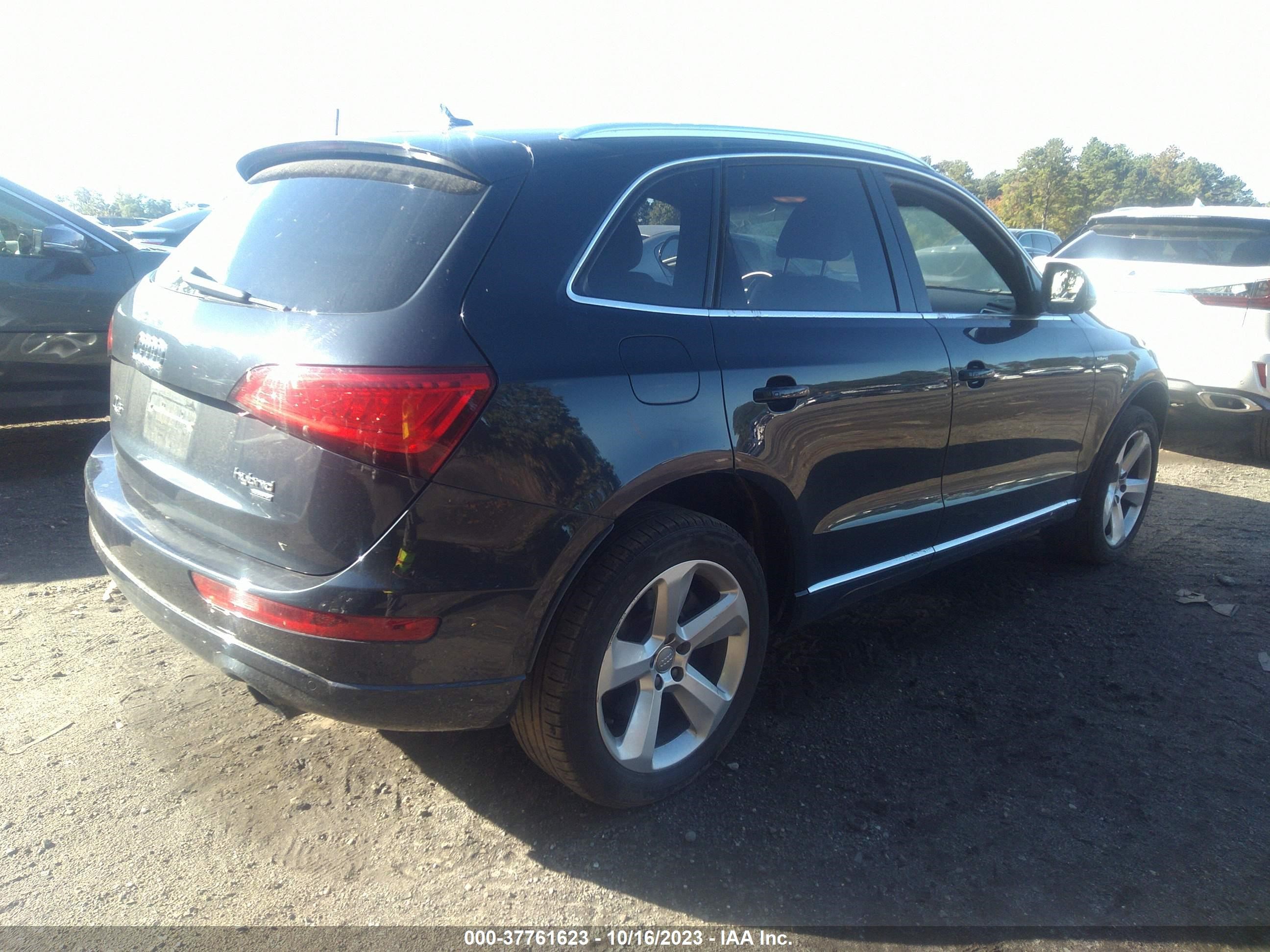 Photo 3 VIN: WA1C8AFP7EA086256 - AUDI Q5 