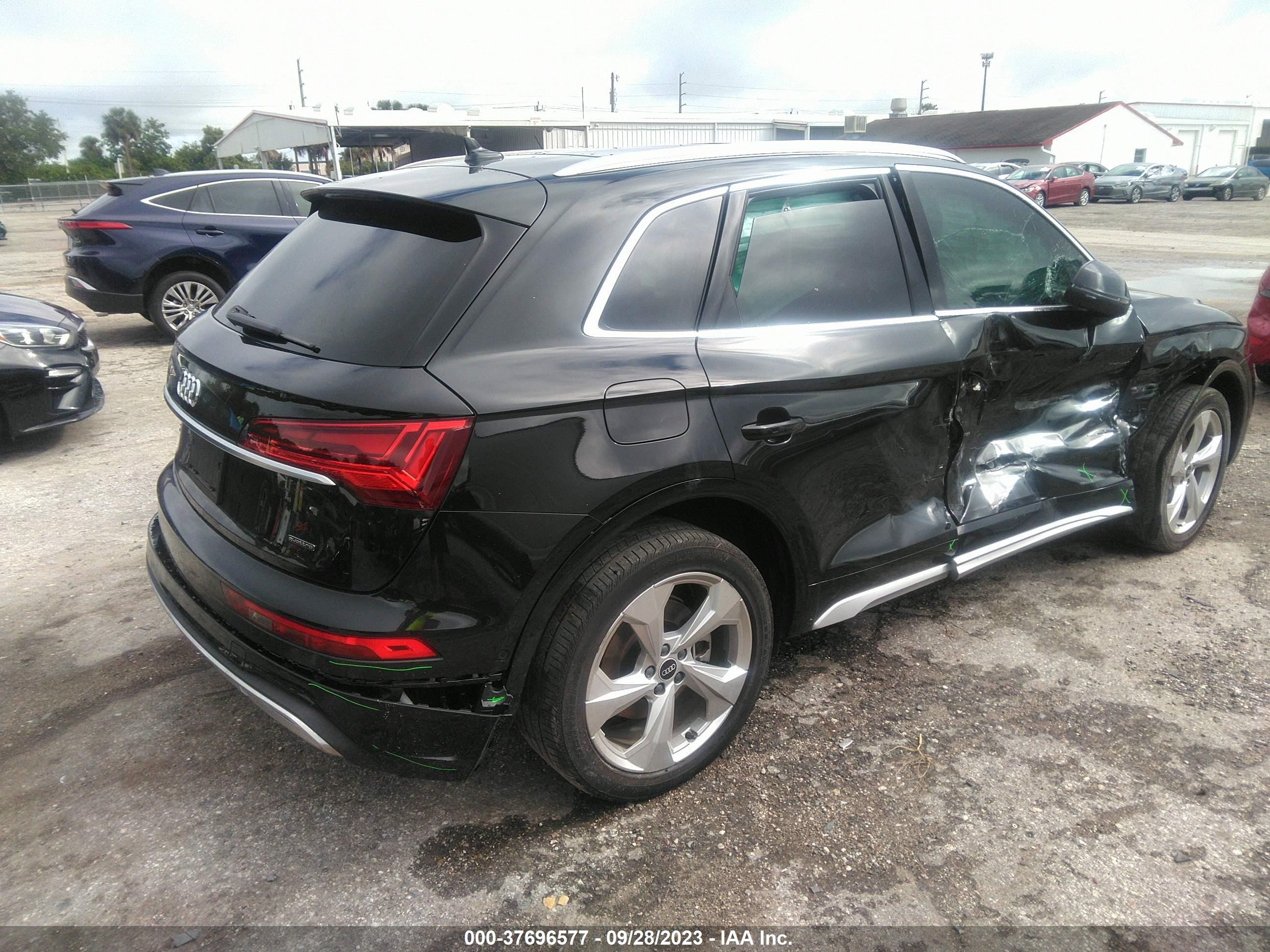 Photo 3 VIN: WA1CAAFY8M2052865 - AUDI Q5 