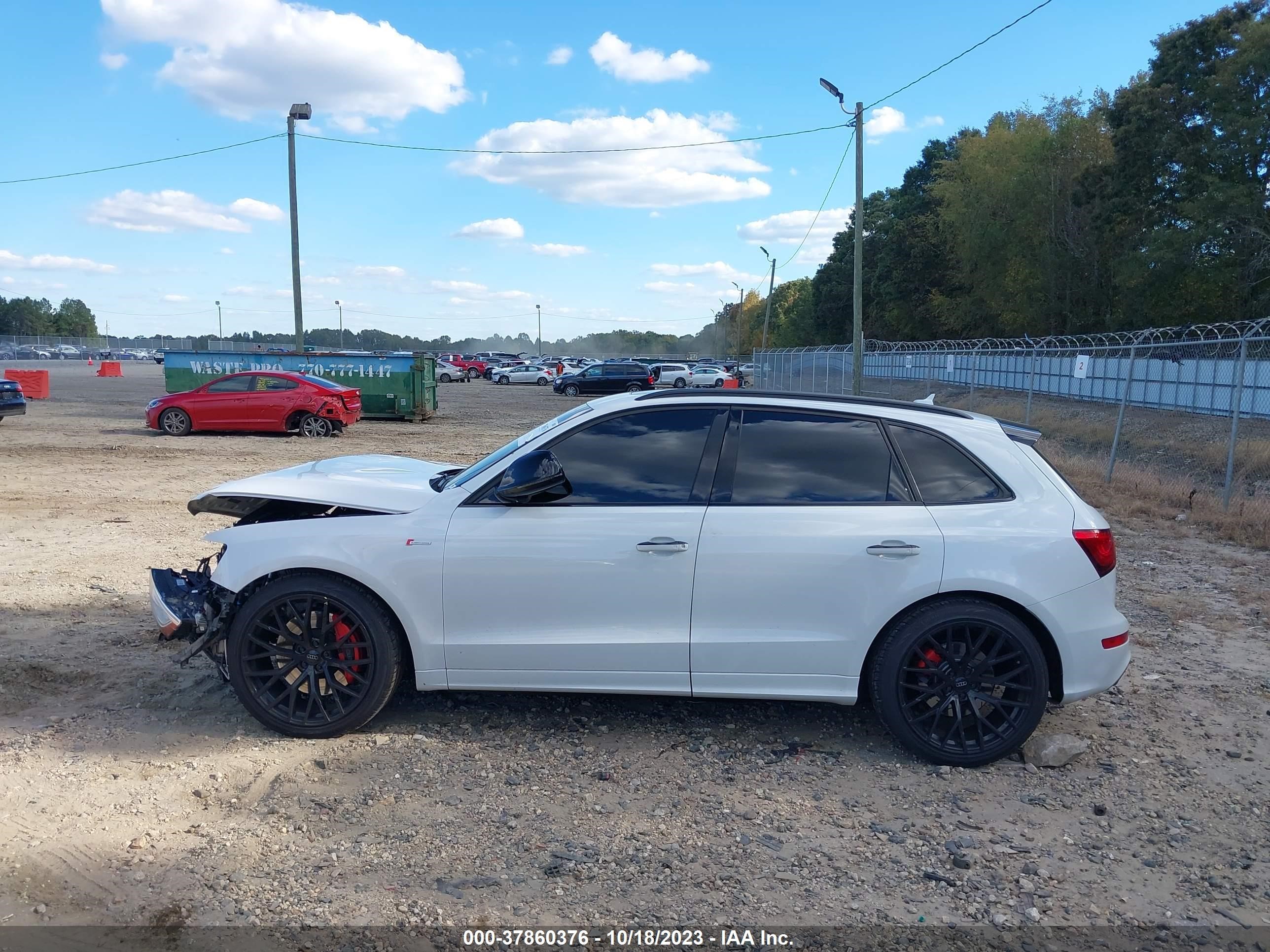 Photo 14 VIN: WA1CCAFP8HA020706 - AUDI SQ5 