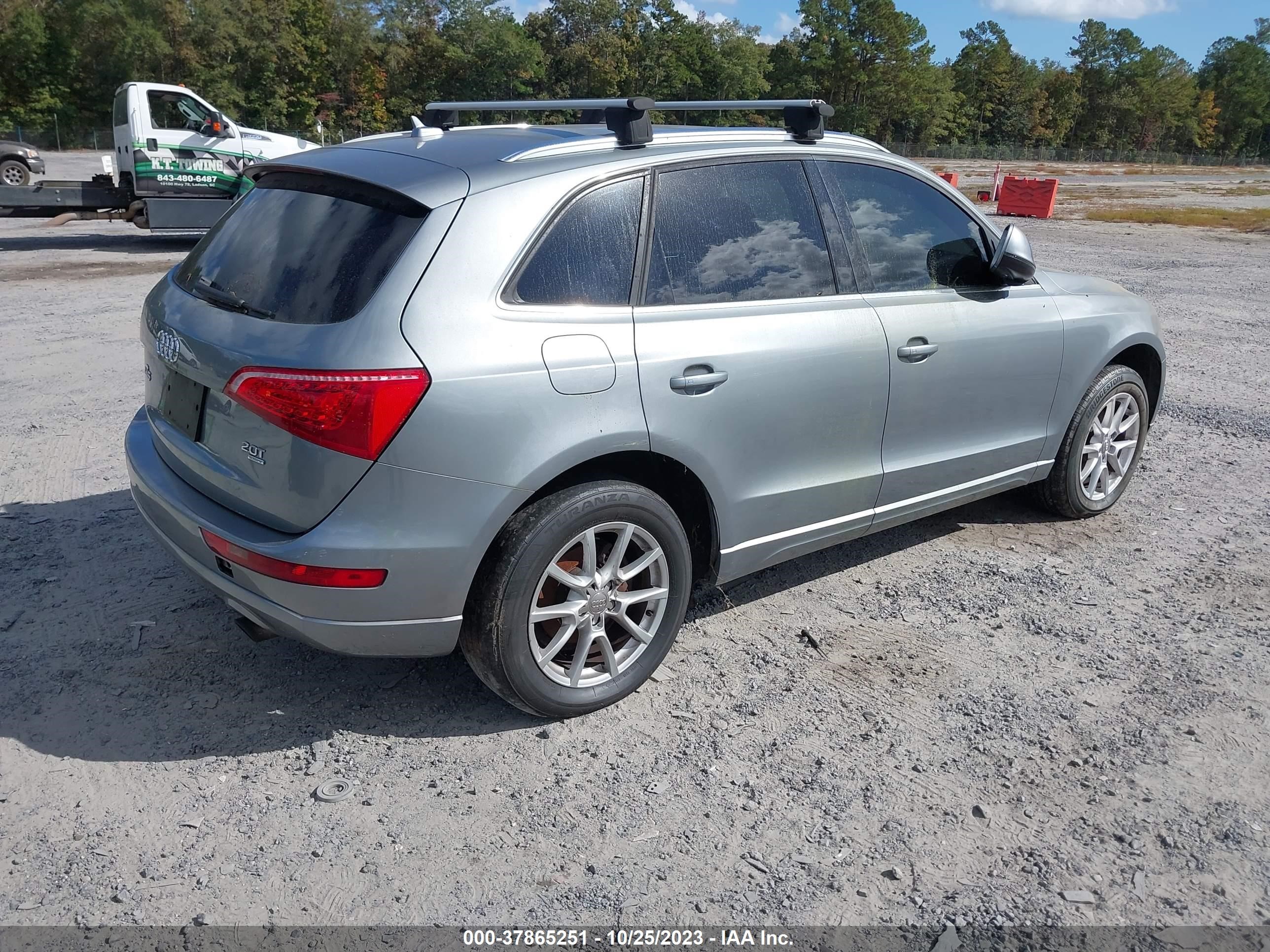 Photo 3 VIN: WA1CFAFP0BA008032 - AUDI Q5 