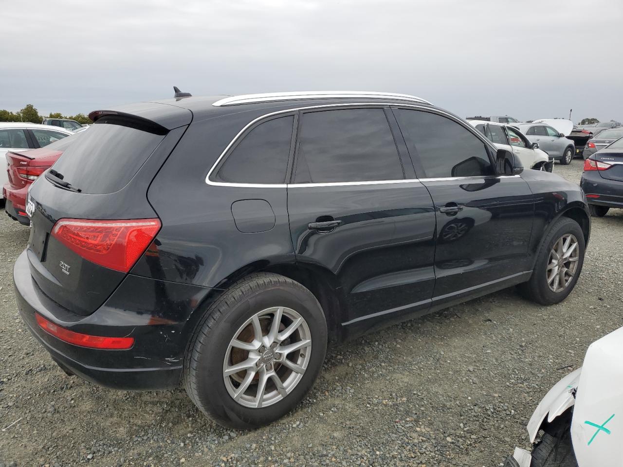 Photo 2 VIN: WA1CFAFP4BA060215 - AUDI Q5 