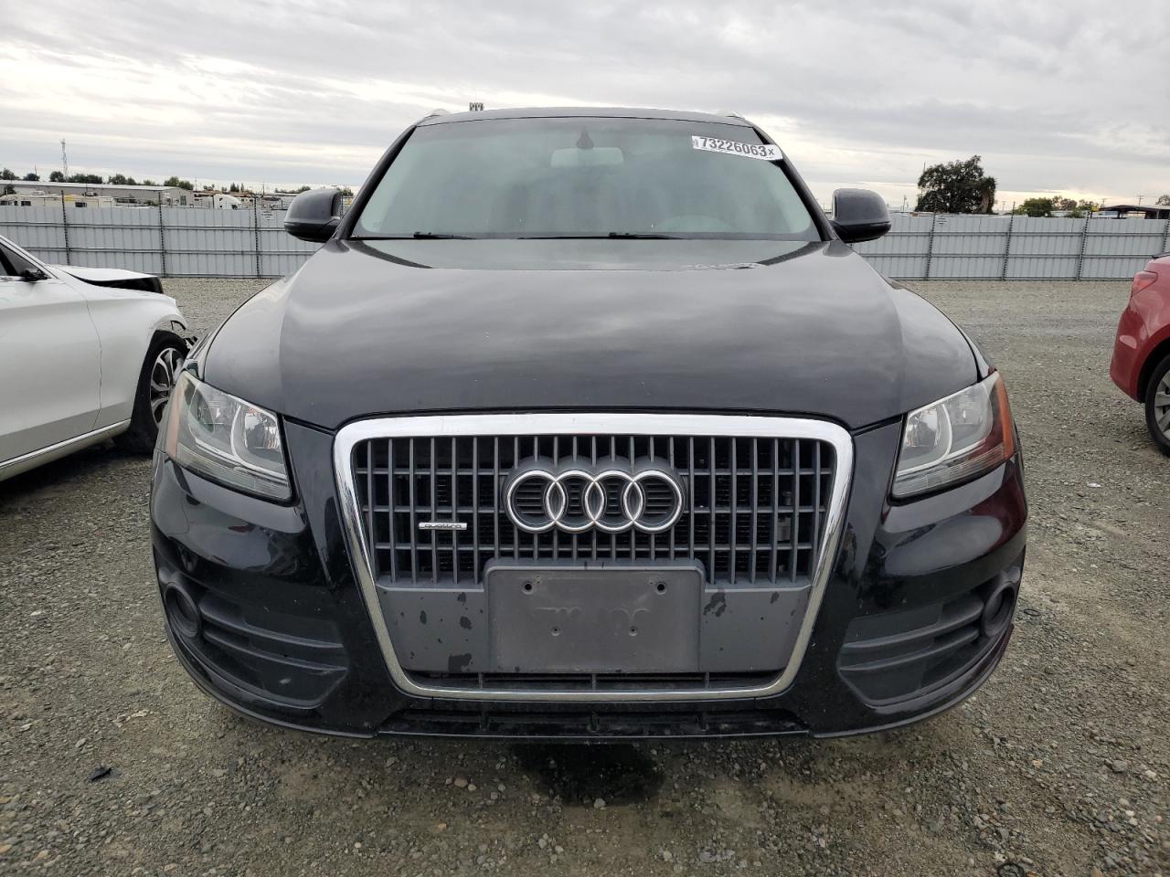 Photo 4 VIN: WA1CFAFP4BA060215 - AUDI Q5 