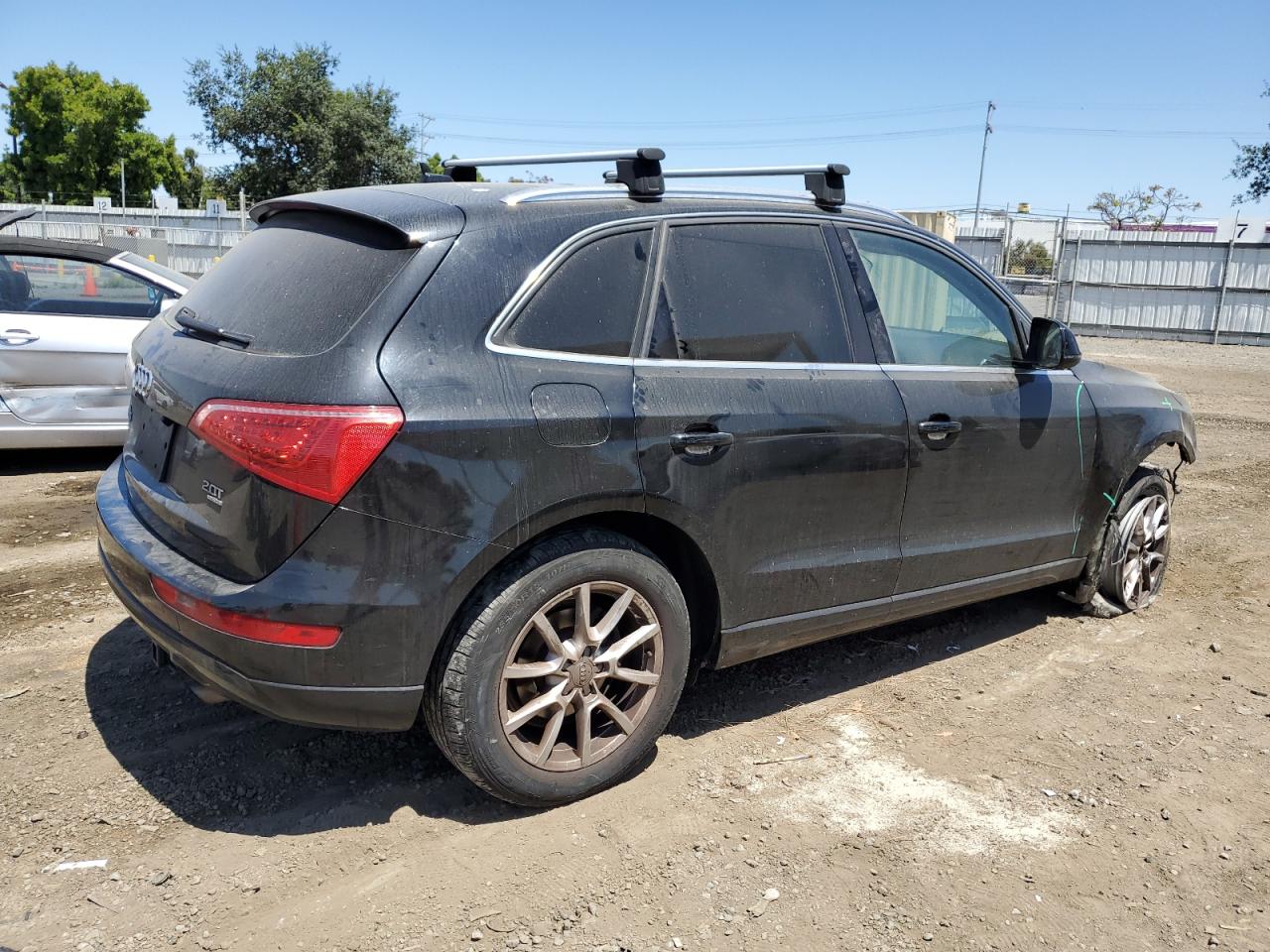 Photo 2 VIN: WA1CFAFP8BA010756 - AUDI Q5 