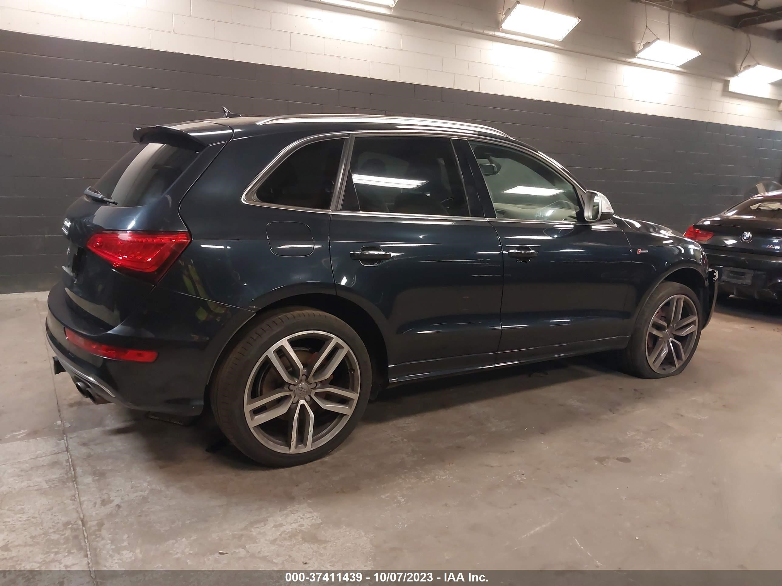 Photo 3 VIN: WA1CGAFP1FA053208 - AUDI SQ5 