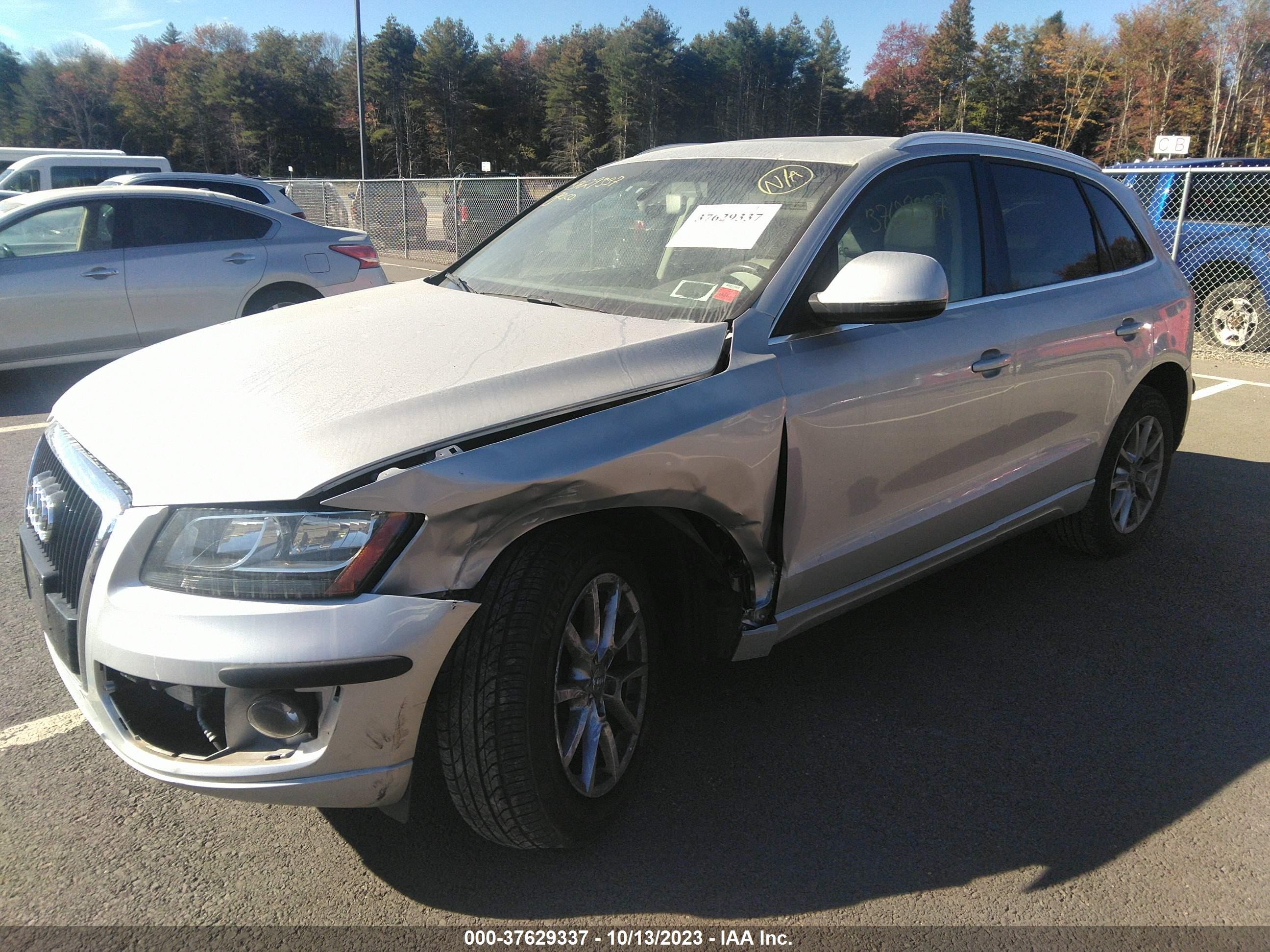 Photo 1 VIN: WA1CKAFP1AA109400 - AUDI Q5 