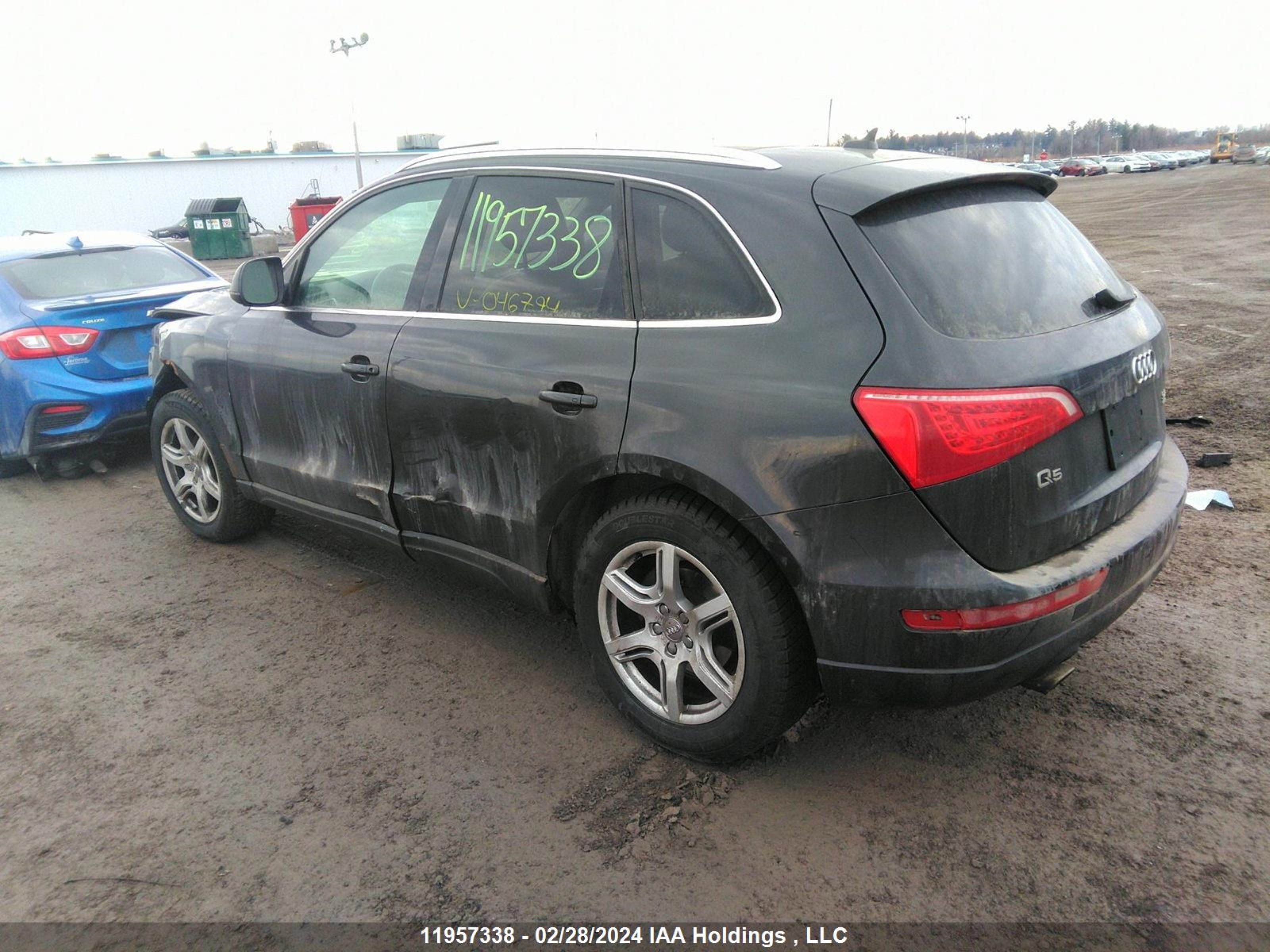 Photo 2 VIN: WA1CKCFP1AA046794 - AUDI Q5 