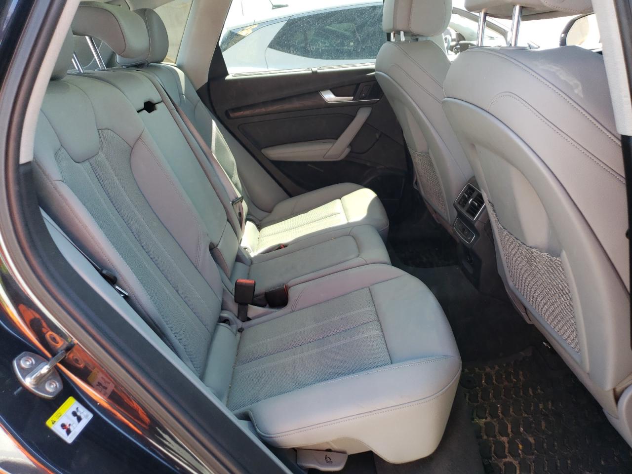 Photo 10 VIN: WA1CNAFY2J2130220 - AUDI Q5 