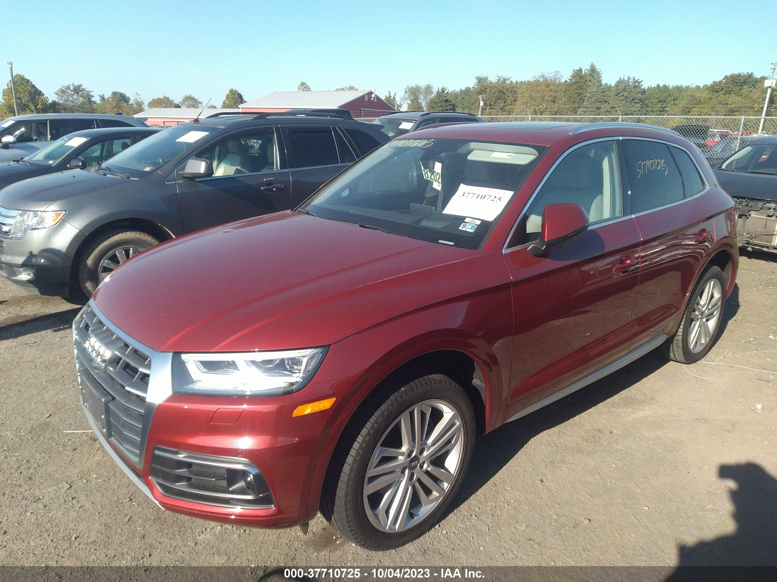 Photo 1 VIN: WA1CNAFY4J2212739 - AUDI Q5 