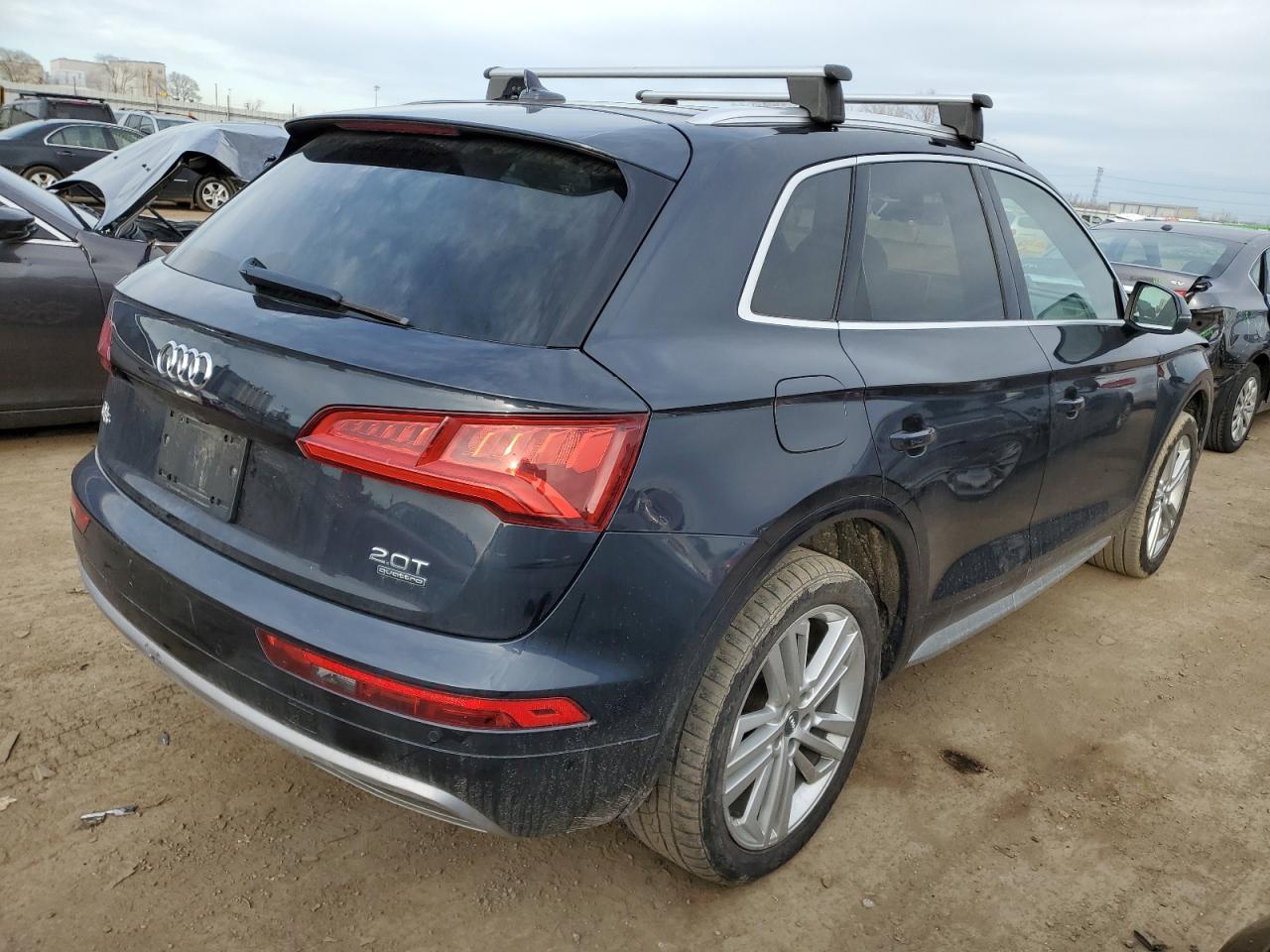 Photo 2 VIN: WA1CNBFY6J2040641 - AUDI Q5 