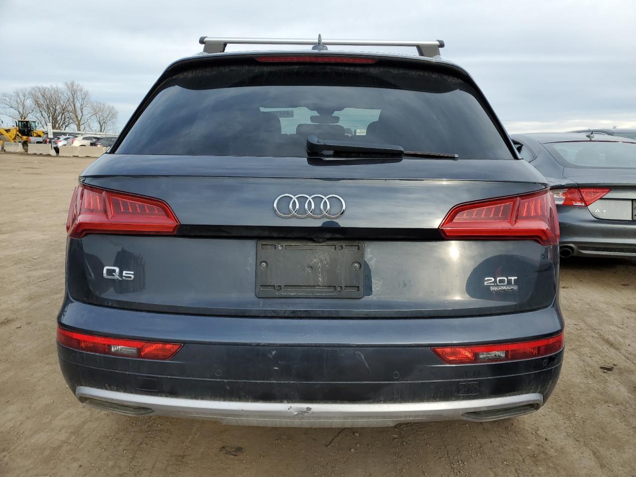 Photo 5 VIN: WA1CNBFY6J2040641 - AUDI Q5 