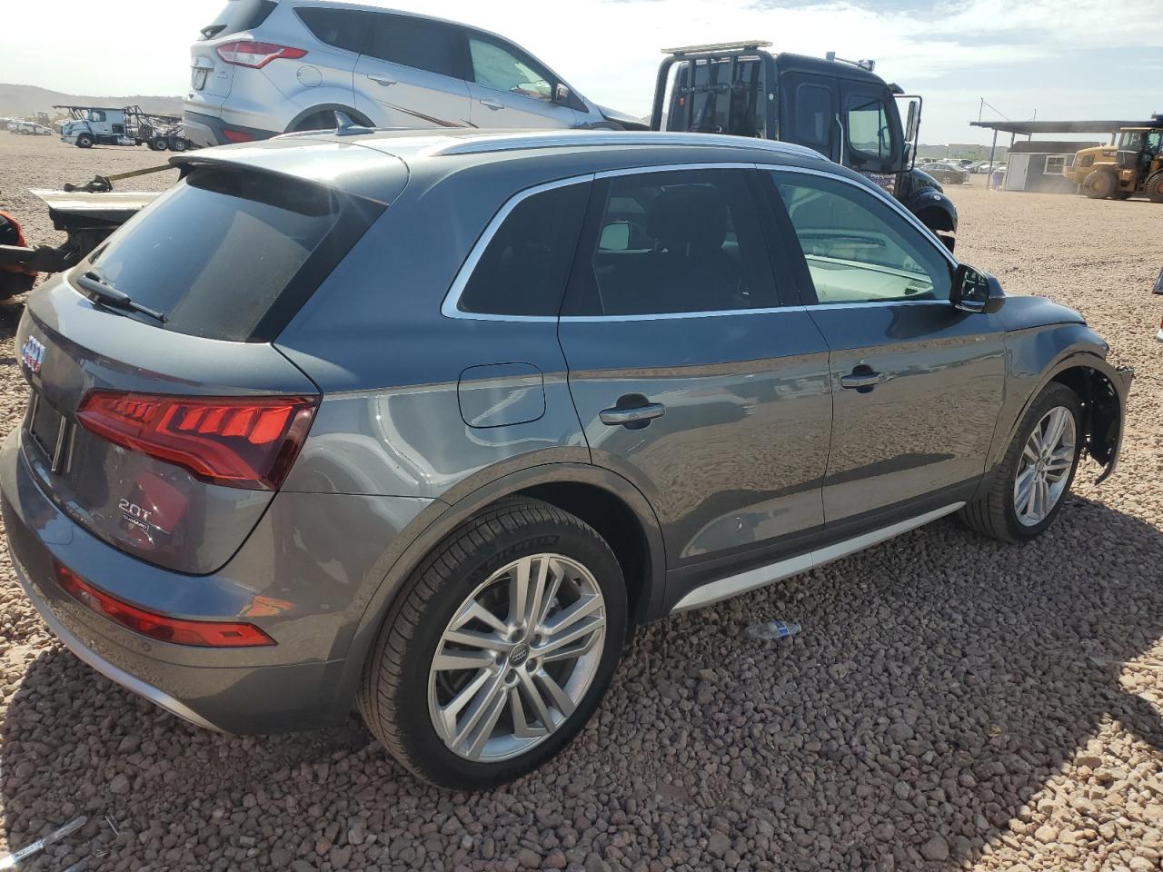 Photo 2 VIN: WA1CNBFY7J2227760 - AUDI Q5 