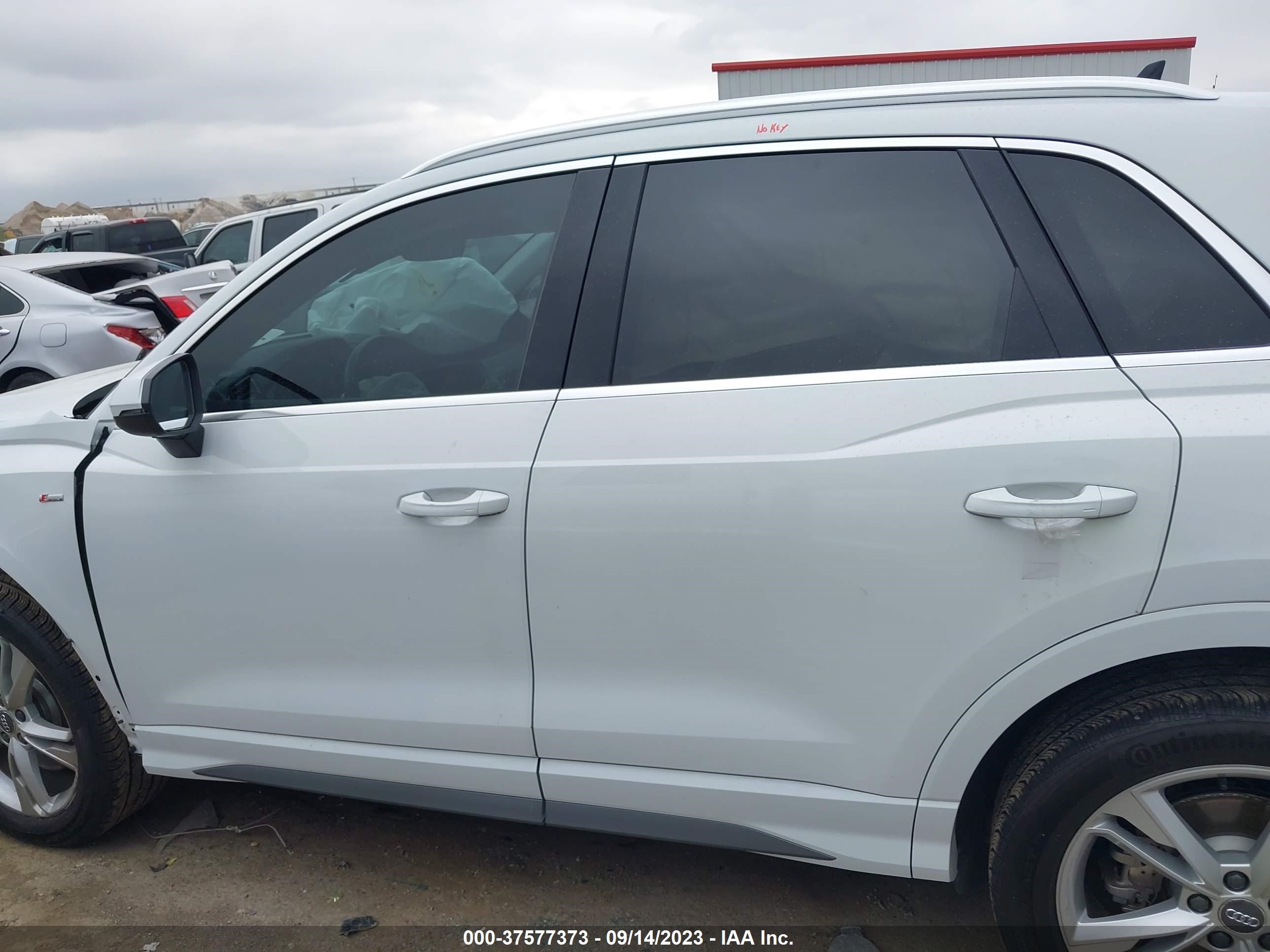 Photo 12 VIN: WA1DECF30L1108729 - AUDI Q3 