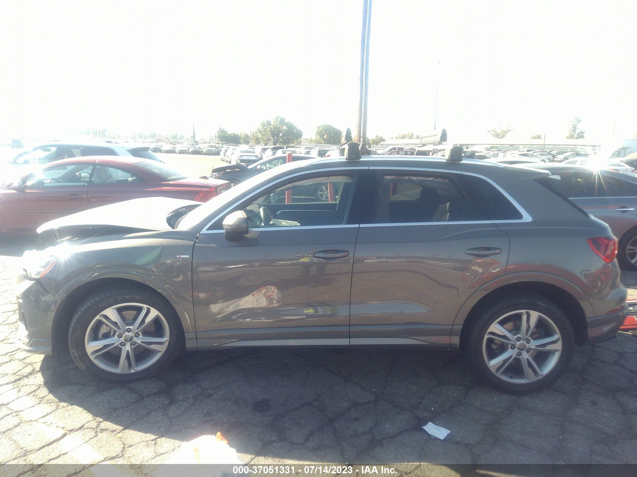 Photo 13 VIN: WA1DECF31M1002498 - AUDI Q3 