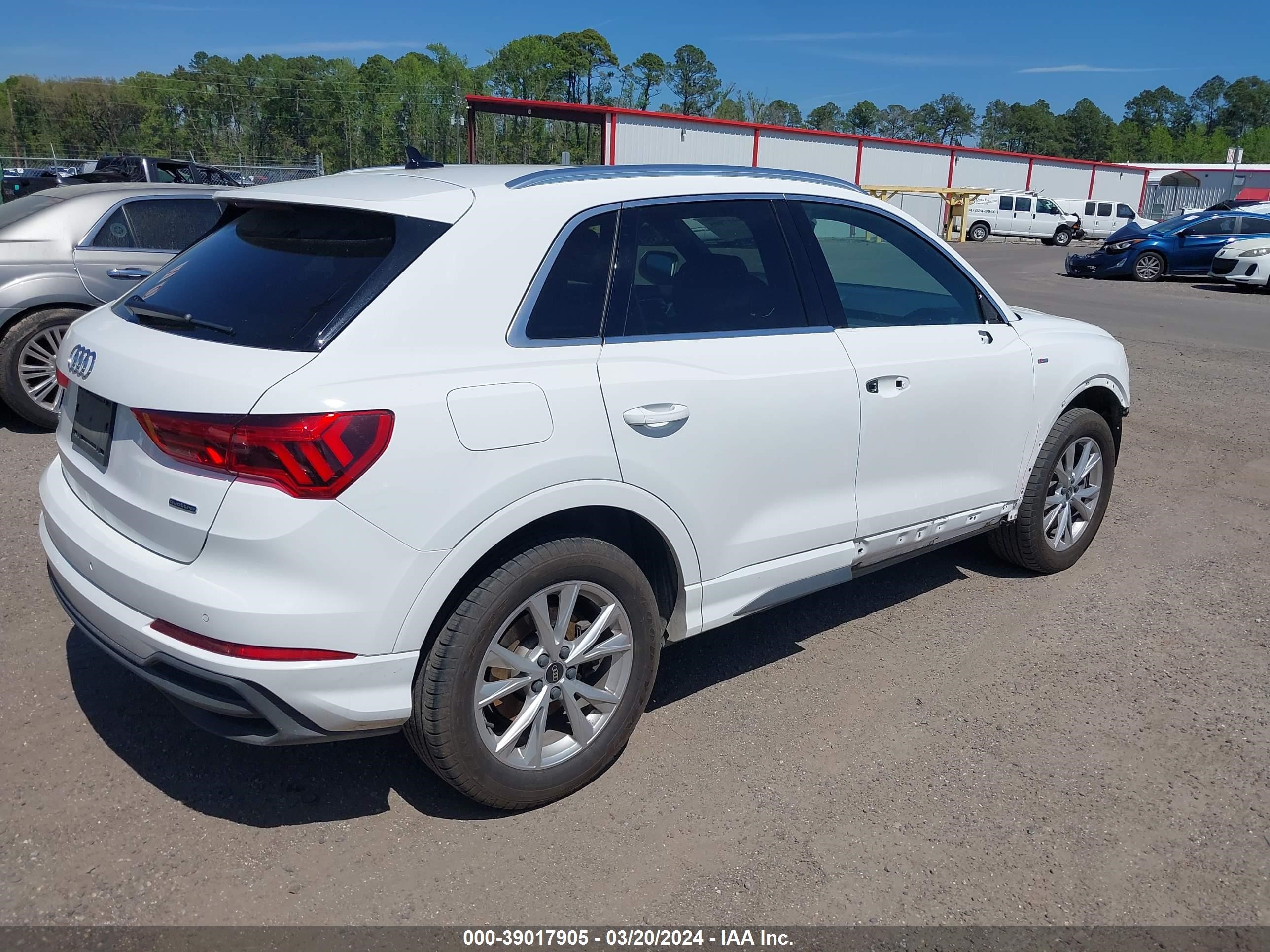 Photo 3 VIN: WA1DECF31P1045288 - AUDI Q3 