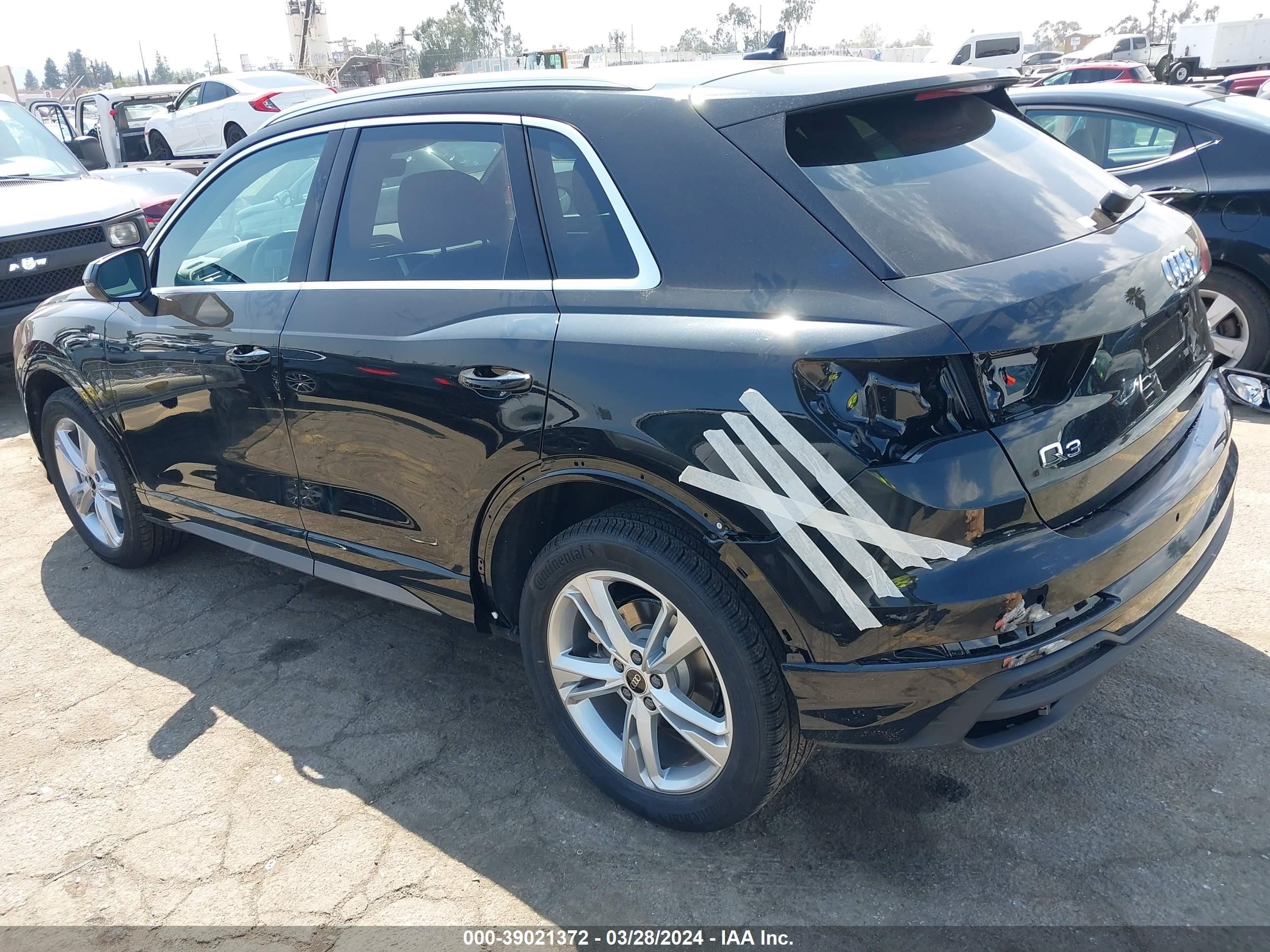 Photo 2 VIN: WA1DECF31R1023469 - AUDI Q3 