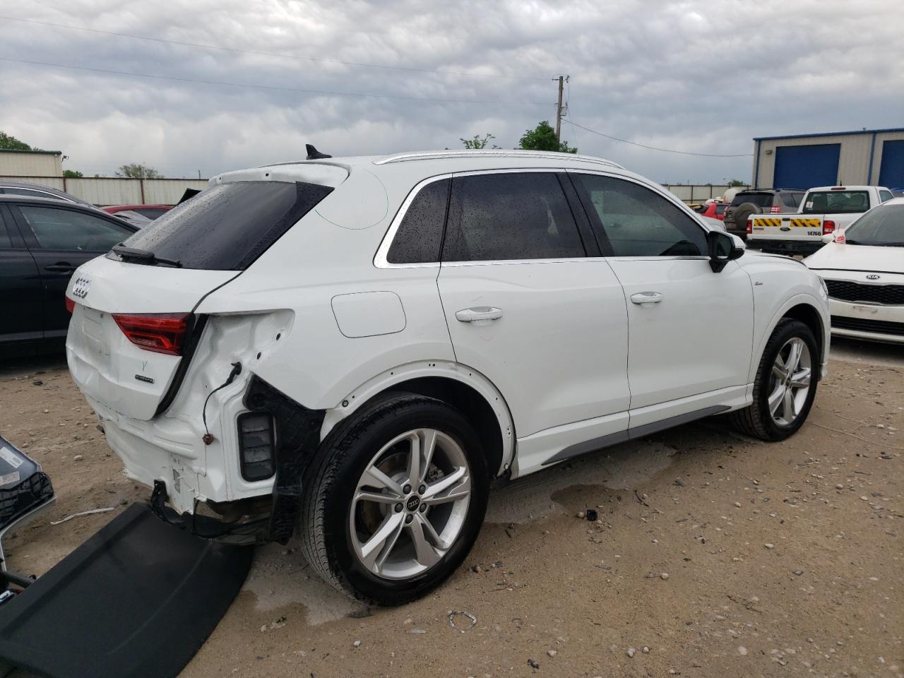 Photo 2 VIN: WA1DECF31R1025657 - AUDI Q3 