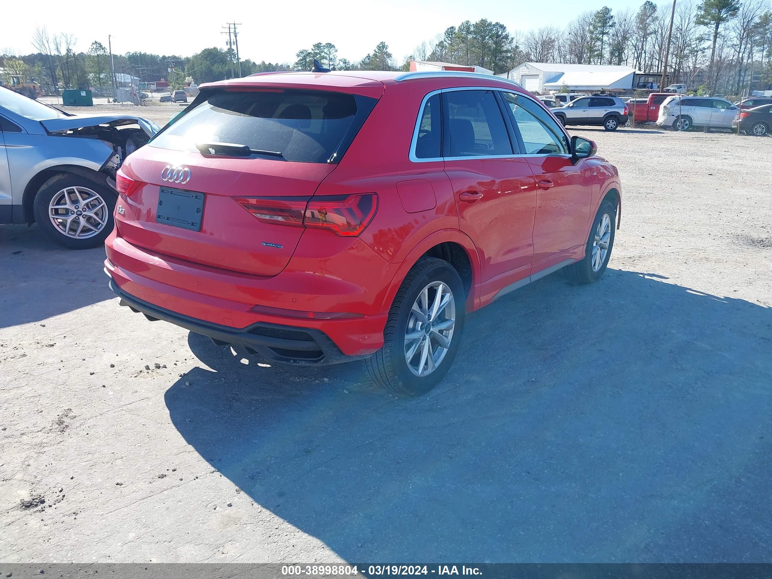 Photo 3 VIN: WA1DECF31R1082814 - AUDI Q3 