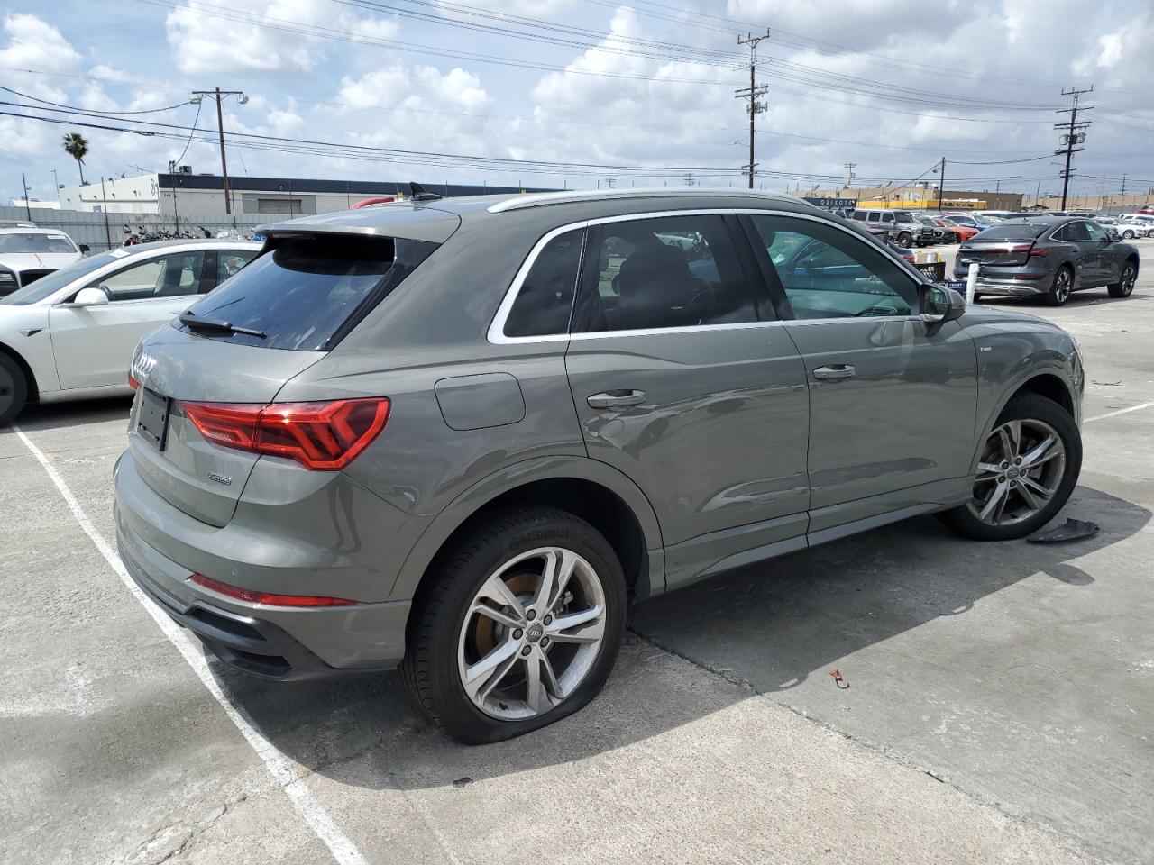 Photo 2 VIN: WA1DECF32L1047366 - AUDI Q3 