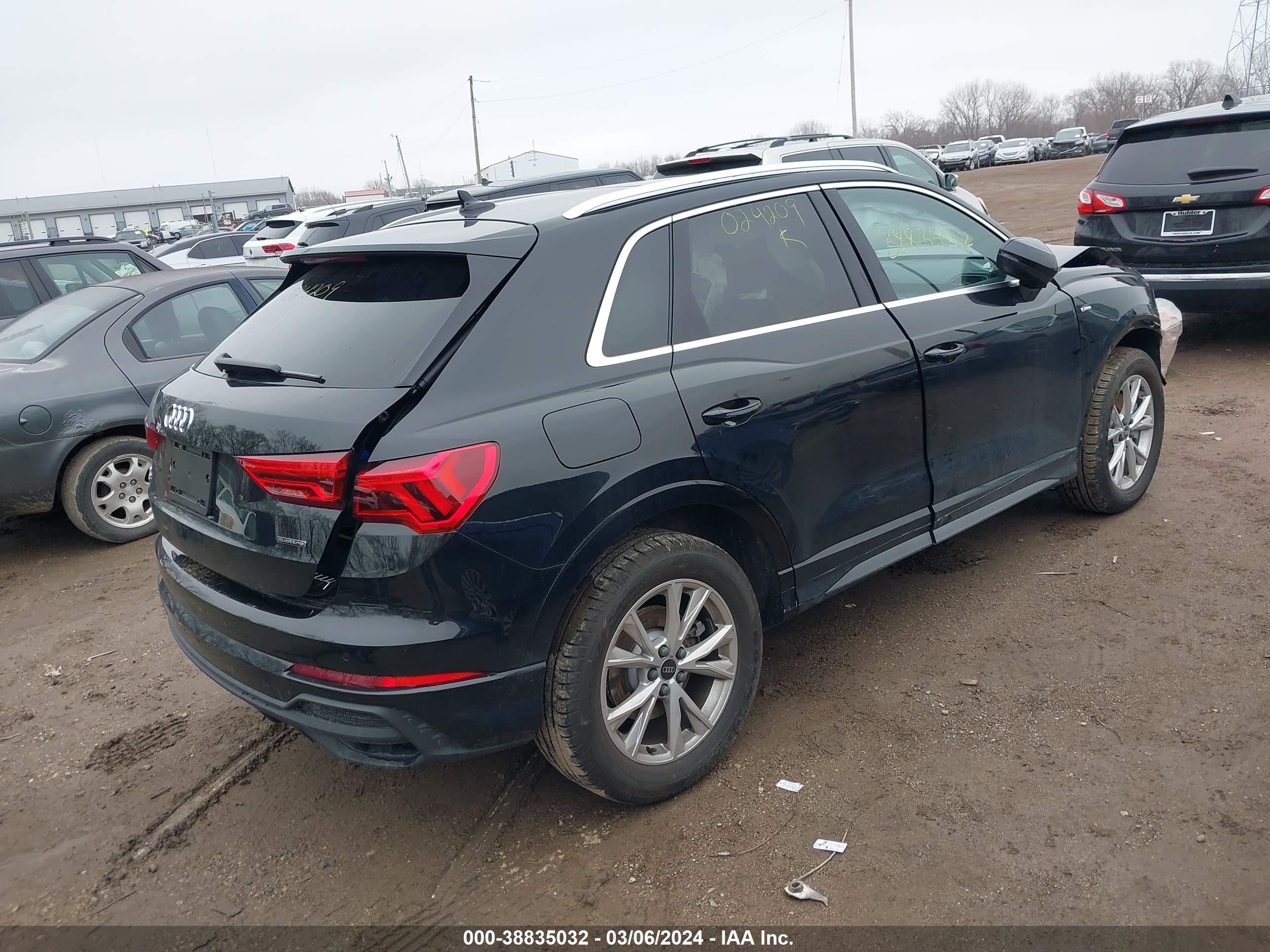 Photo 3 VIN: WA1DECF32R1024209 - AUDI Q3 