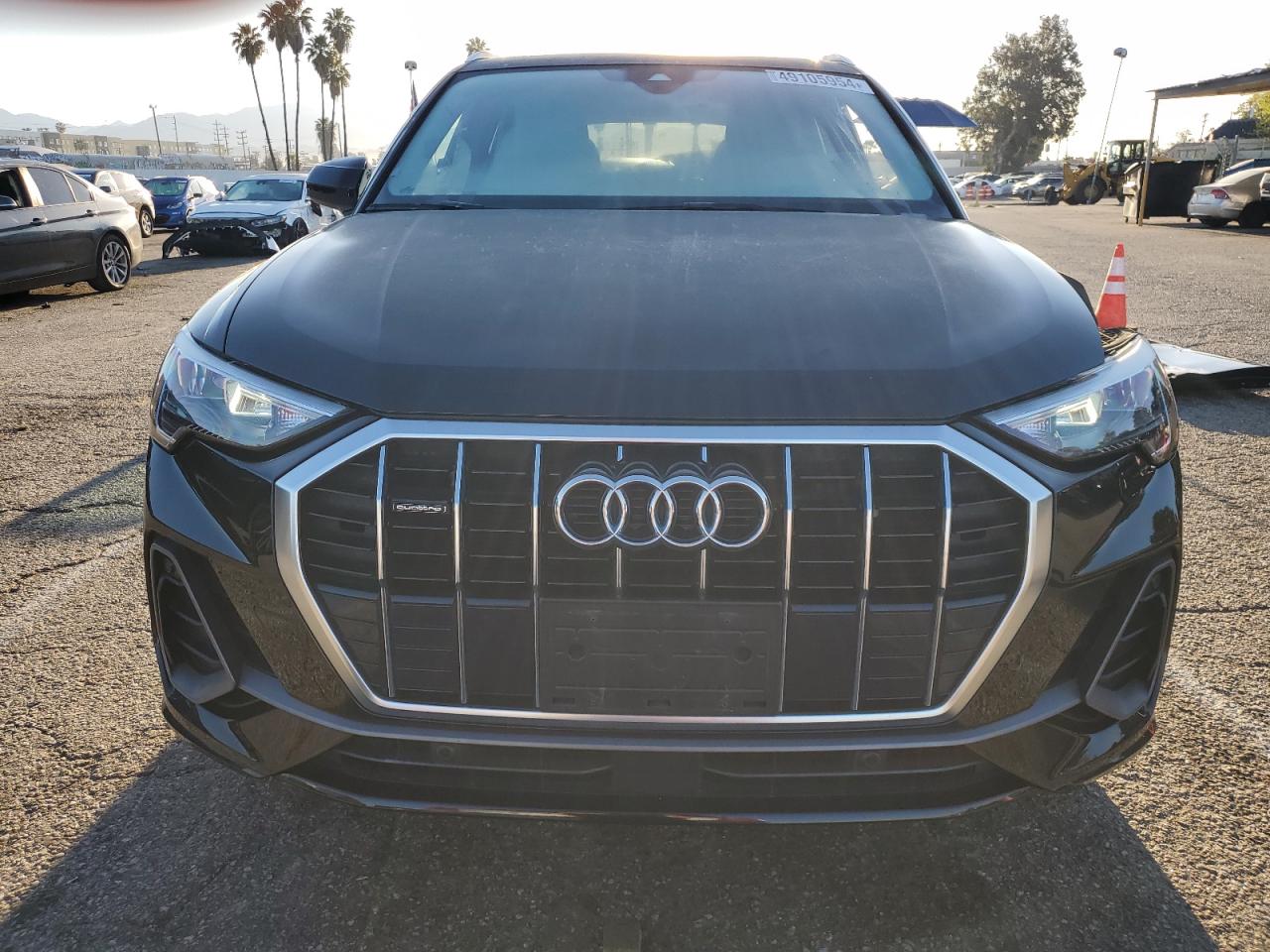 Photo 4 VIN: WA1DECF33M1015849 - AUDI Q3 