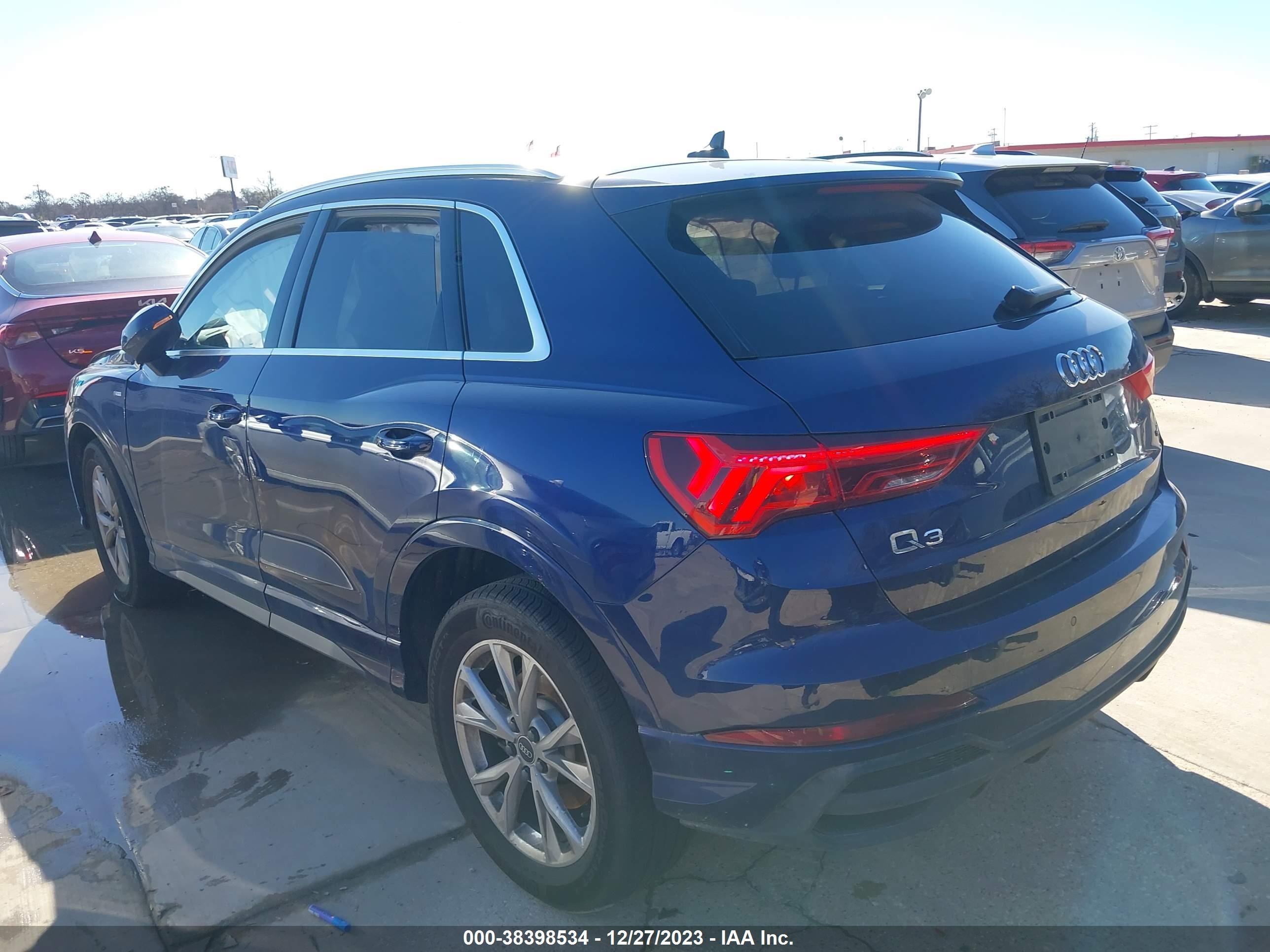 Photo 2 VIN: WA1DECF33P1083556 - AUDI Q3 