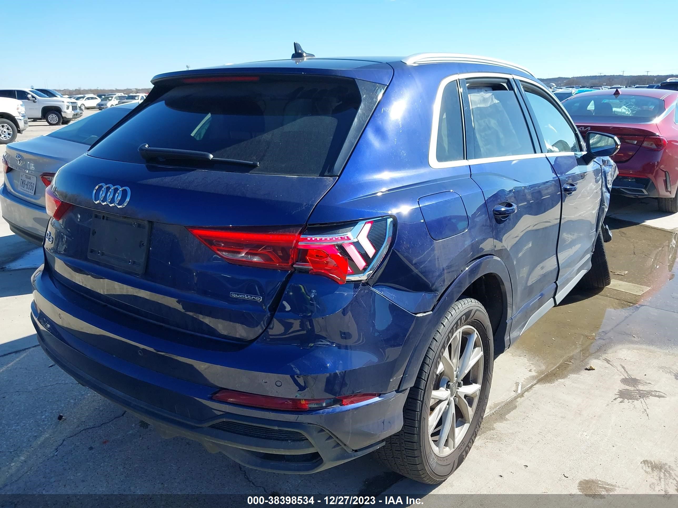 Photo 3 VIN: WA1DECF33P1083556 - AUDI Q3 