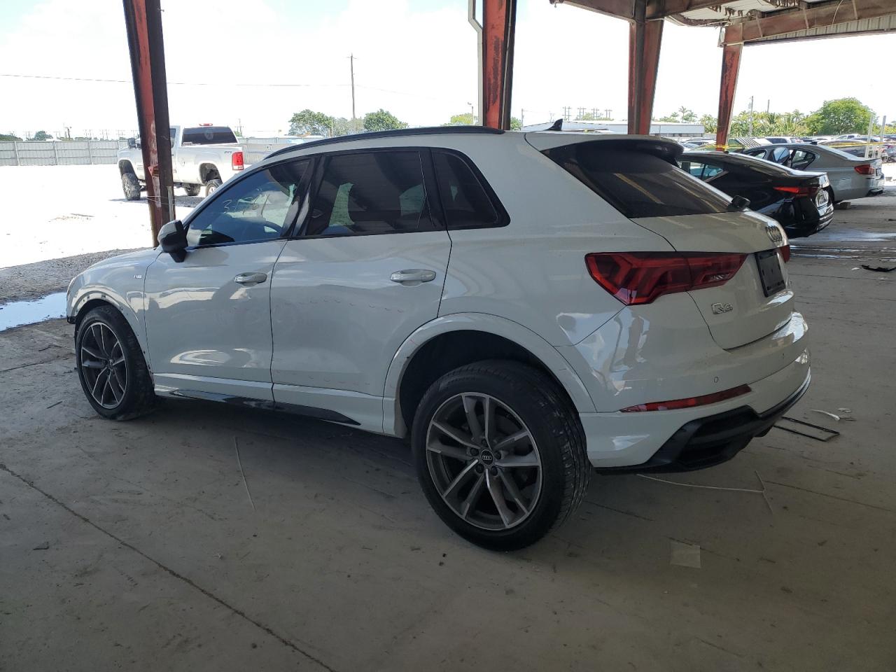 Photo 1 VIN: WA1DECF34M1039741 - AUDI Q3 