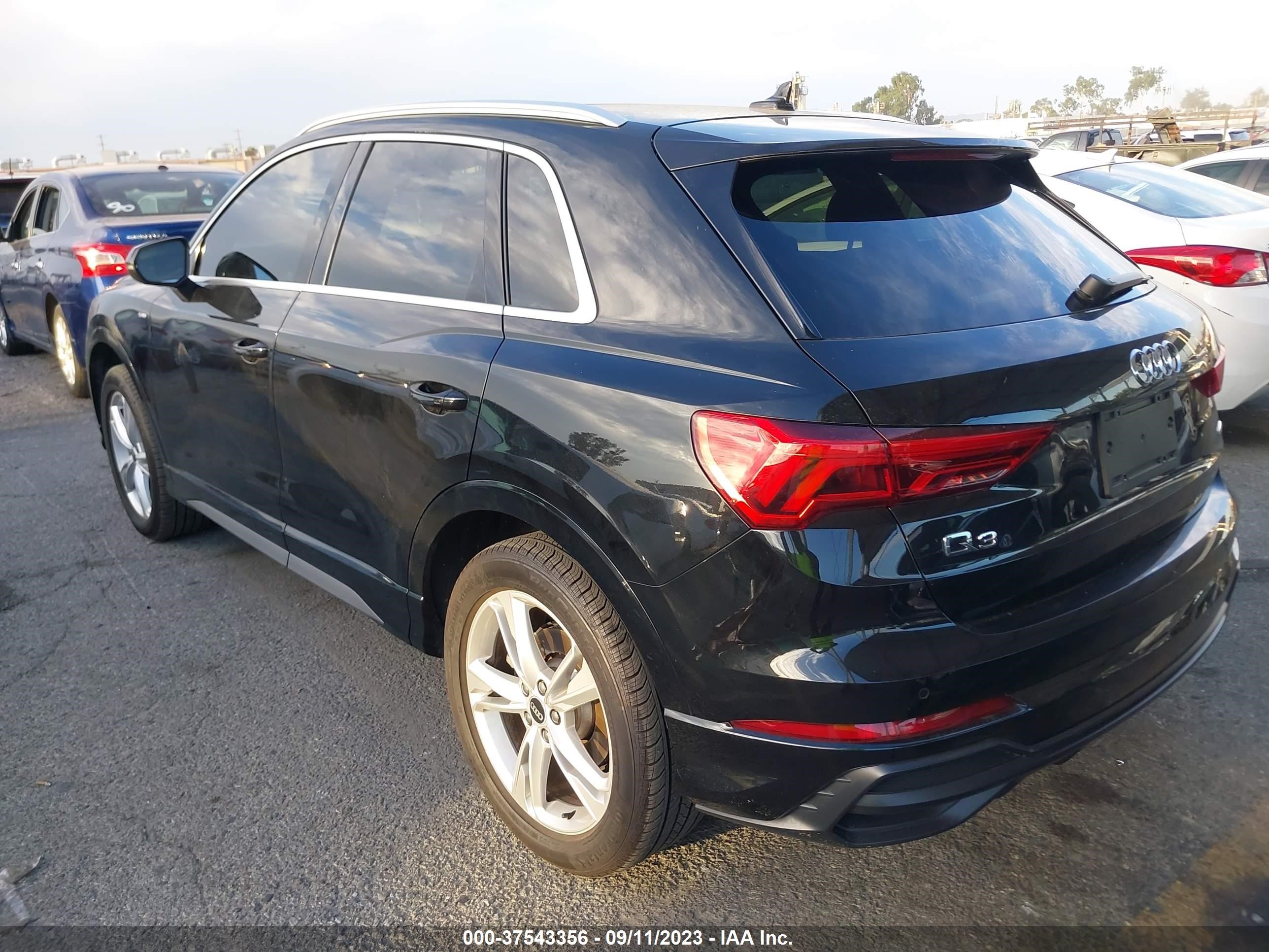 Photo 2 VIN: WA1DECF34N1021757 - AUDI Q3 