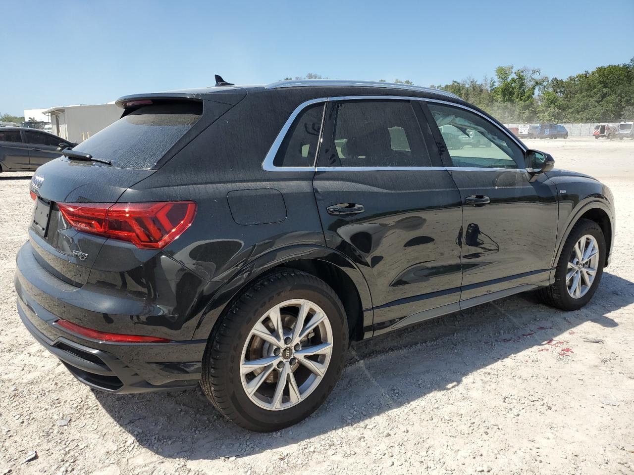 Photo 2 VIN: WA1DECF37N1124882 - AUDI Q3 