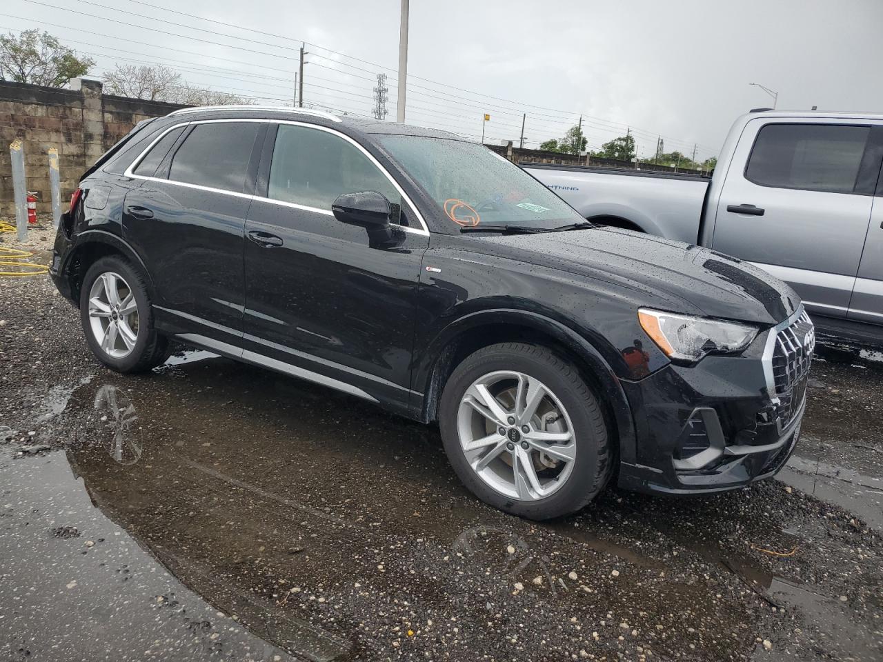 Photo 3 VIN: WA1DECF37N1141987 - AUDI Q3 