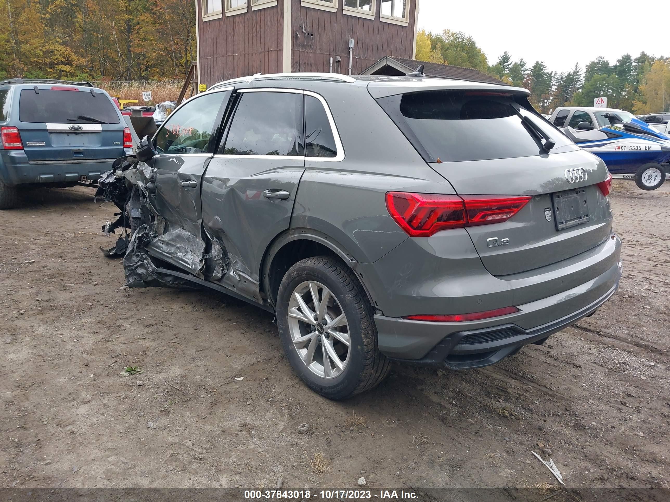 Photo 2 VIN: WA1DECF38N1109761 - AUDI Q3 