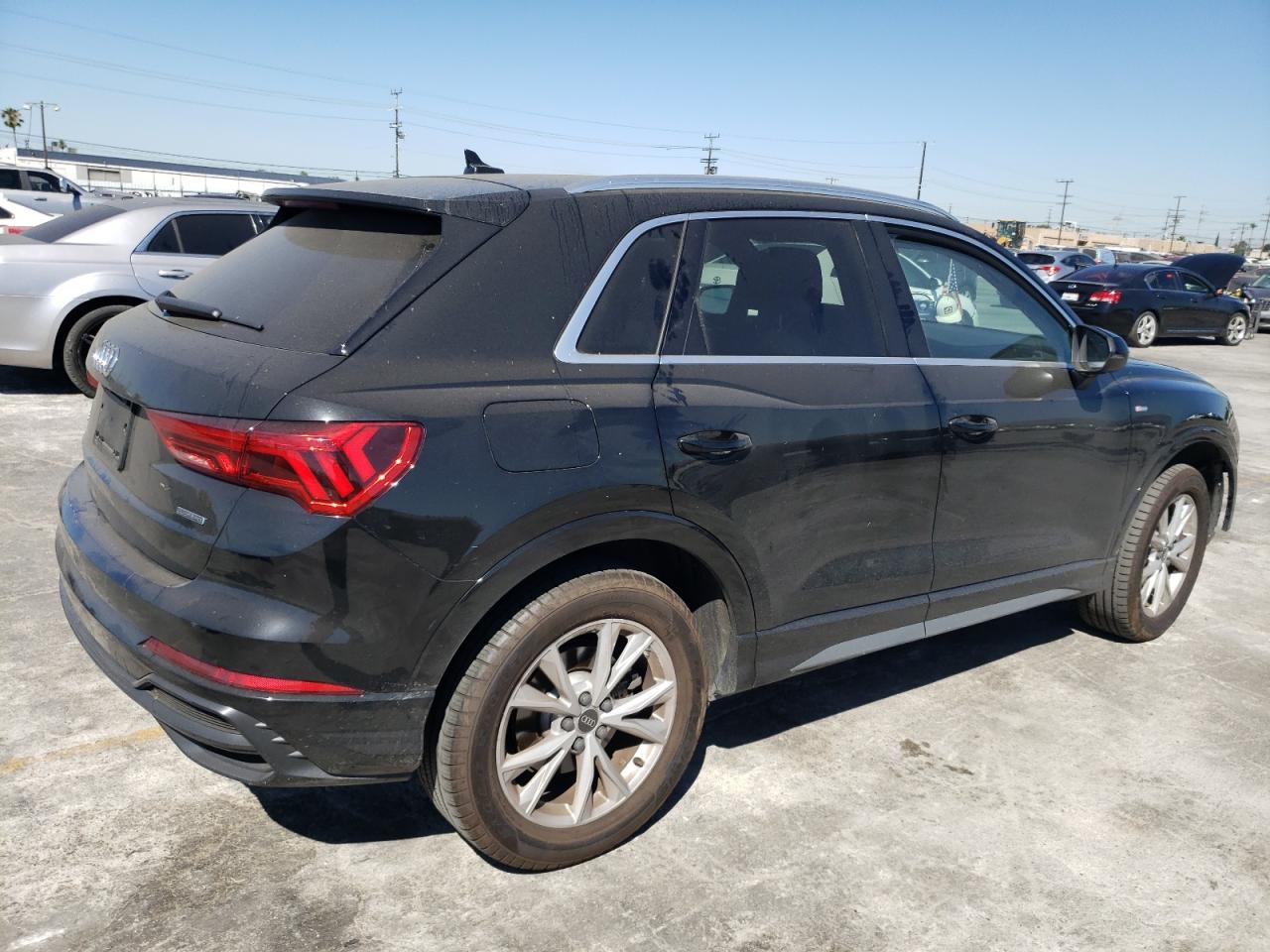 Photo 2 VIN: WA1DECF39M1042148 - AUDI Q3 