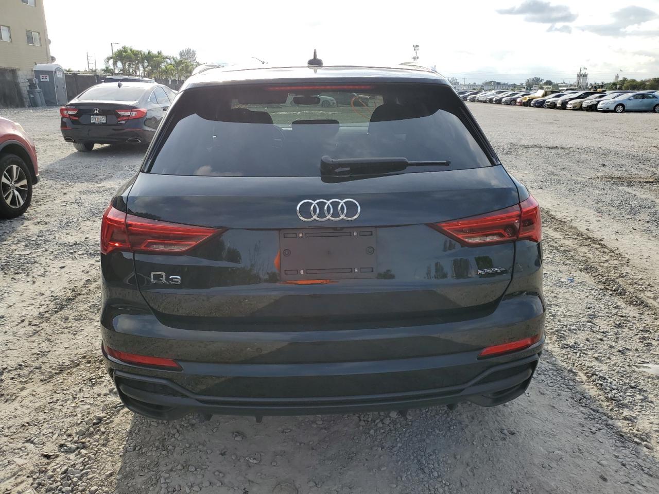 Photo 5 VIN: WA1DECF39N1028297 - AUDI Q3 