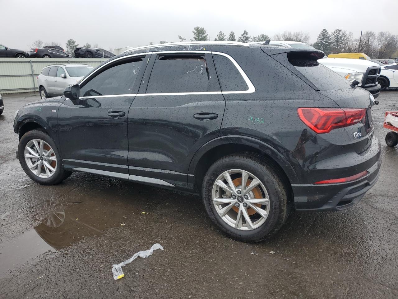 Photo 1 VIN: WA1DECF39R1076307 - AUDI Q3 