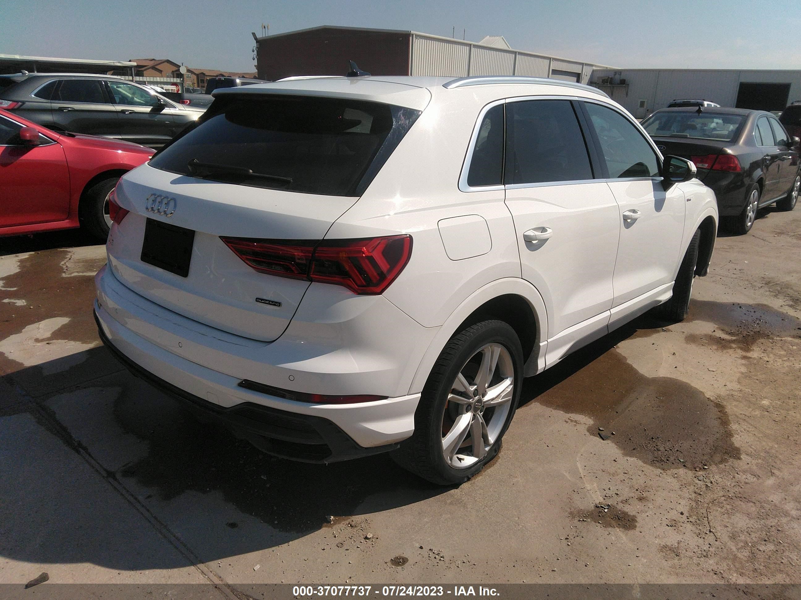 Photo 3 VIN: WA1DECF3XL1102226 - AUDI Q3 