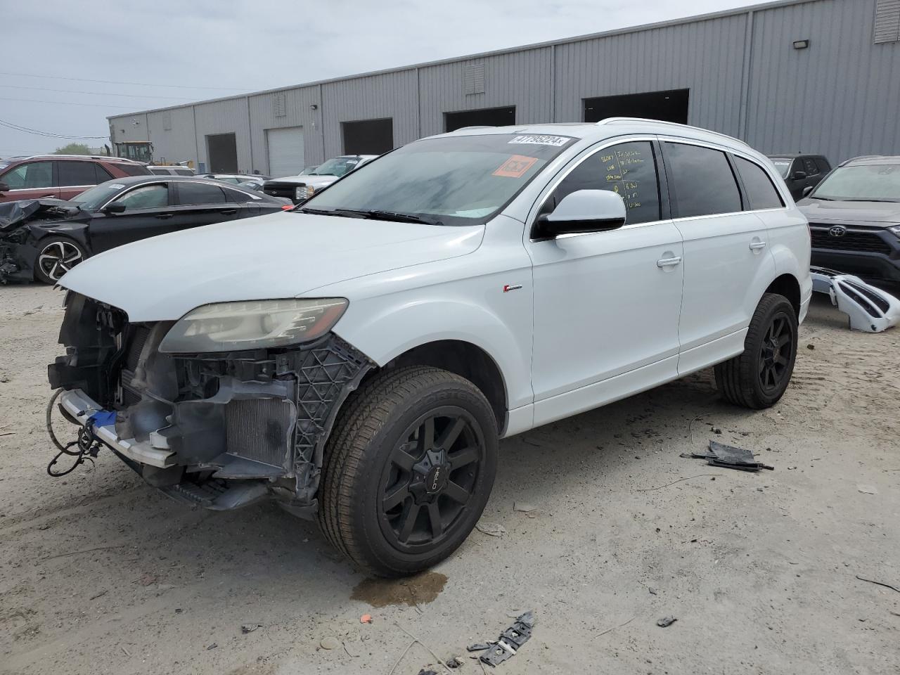 Photo 0 VIN: WA1DGAFE4FD011004 - AUDI Q7 